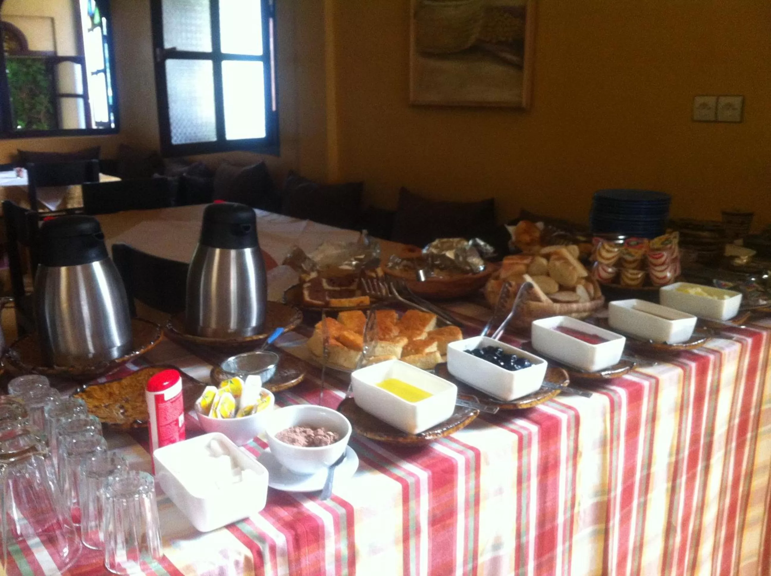 Food, Restaurant/Places to Eat in Auberge Tinit