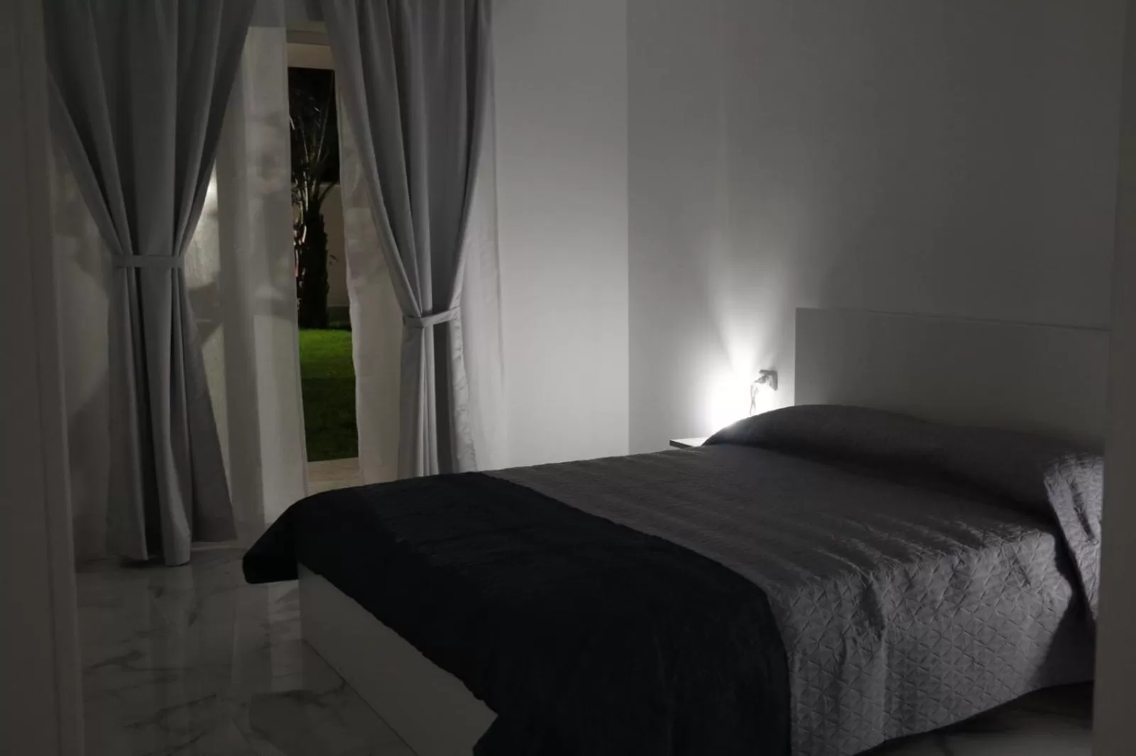 Bed in Amantea Monument