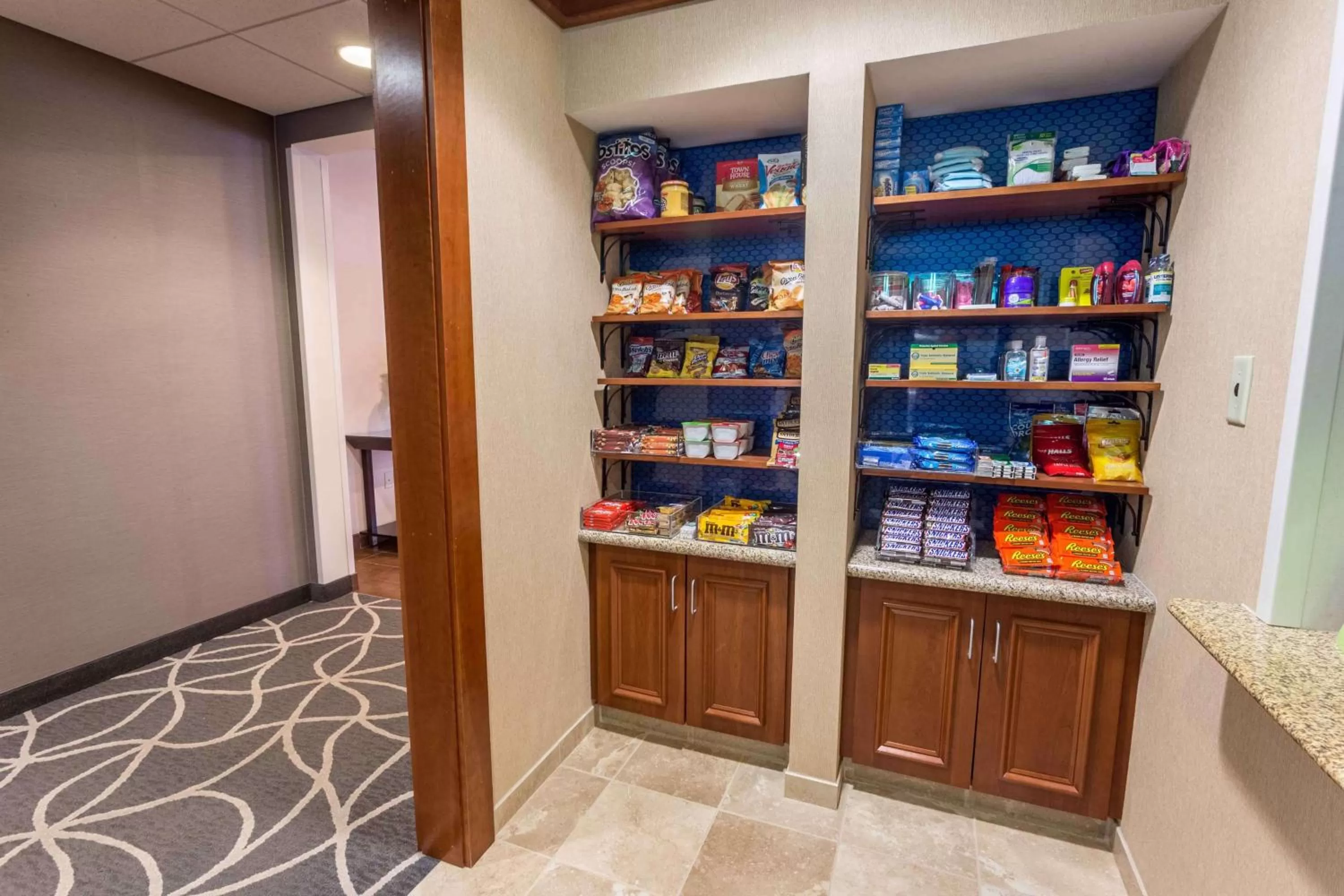 Restaurant/places to eat in Hampton Inn & Suites Tilton