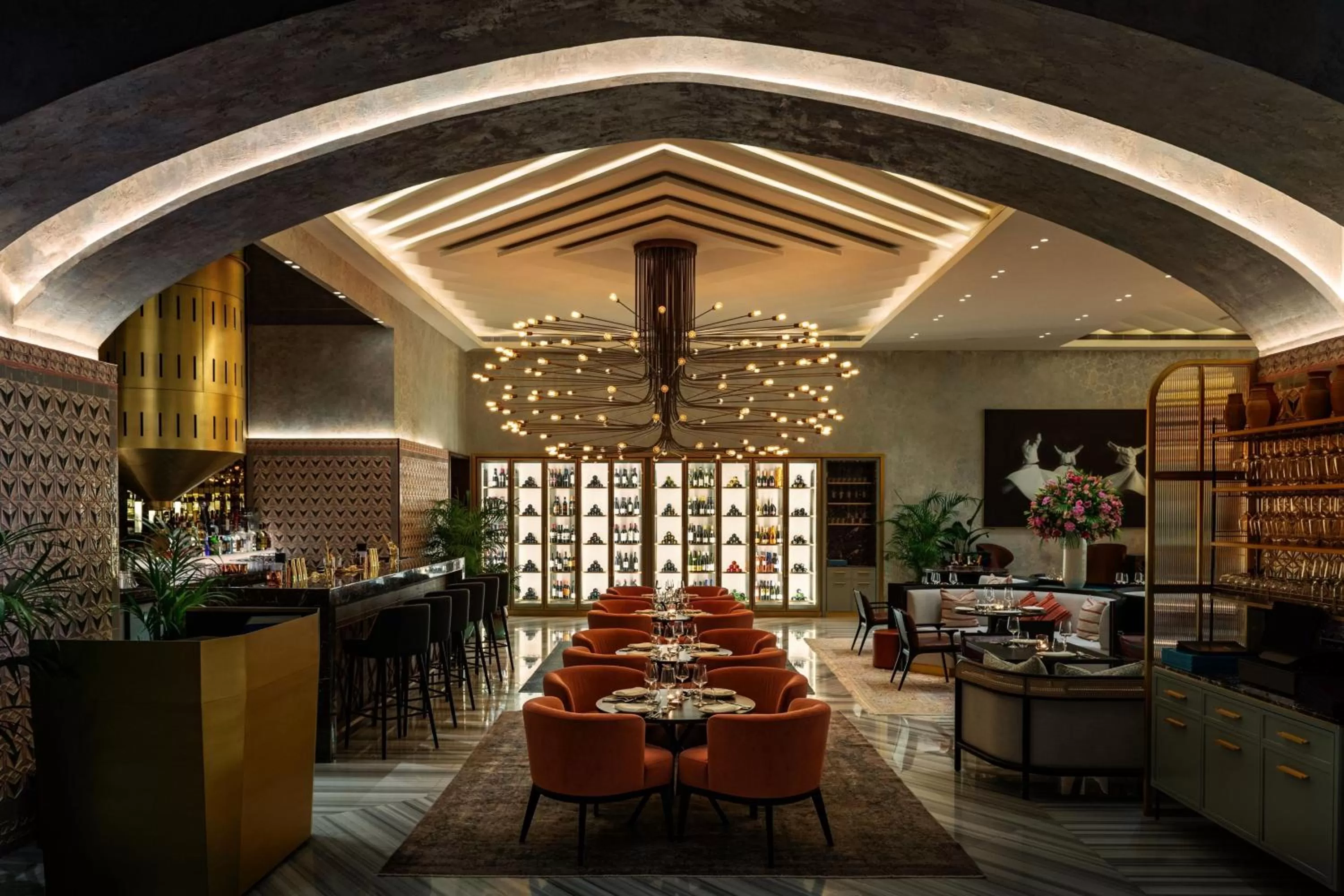Lounge or bar in The St. Regis Dubai, The Palm