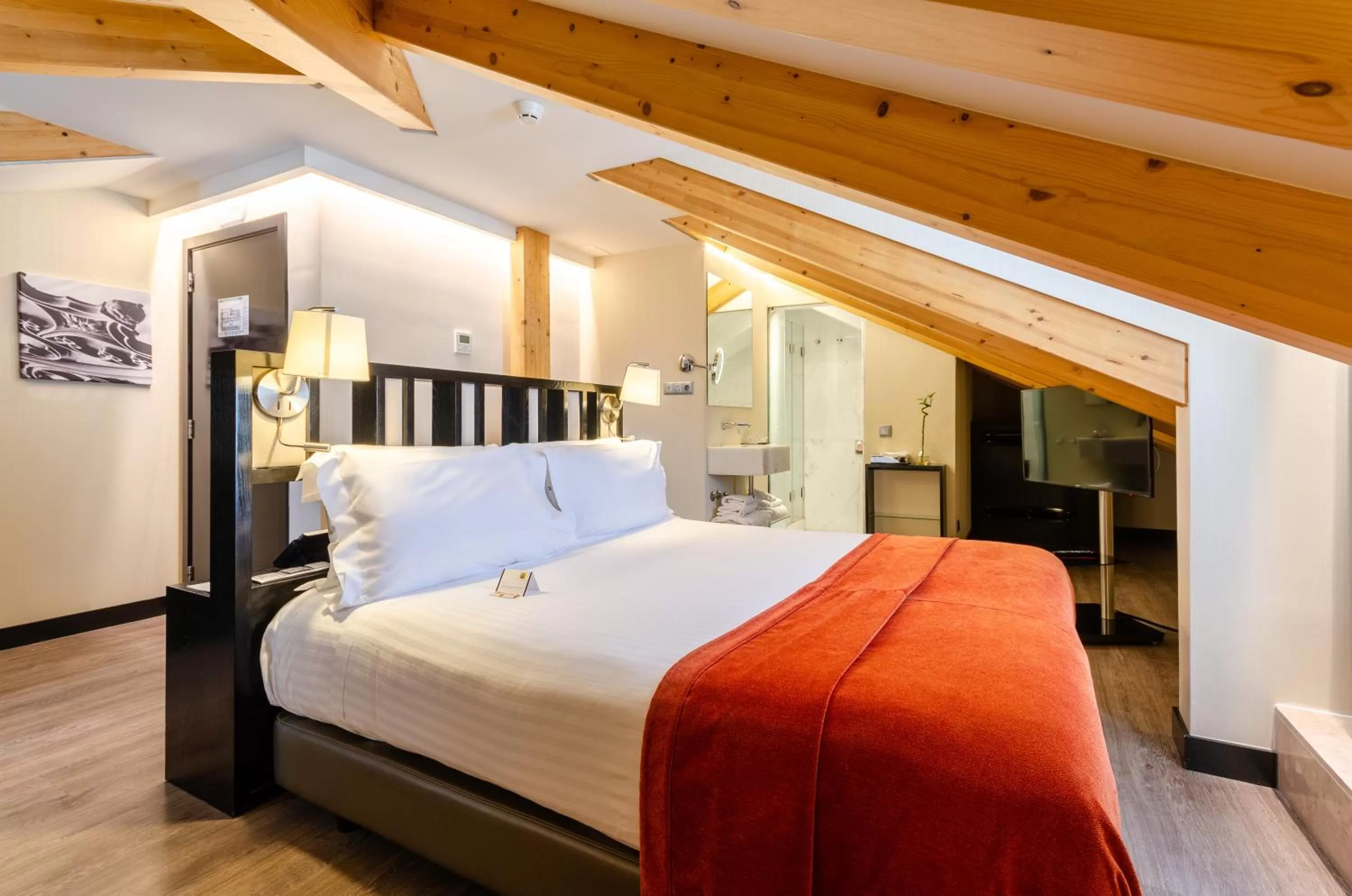 Bedroom, Bed in Hotel Santa Justa