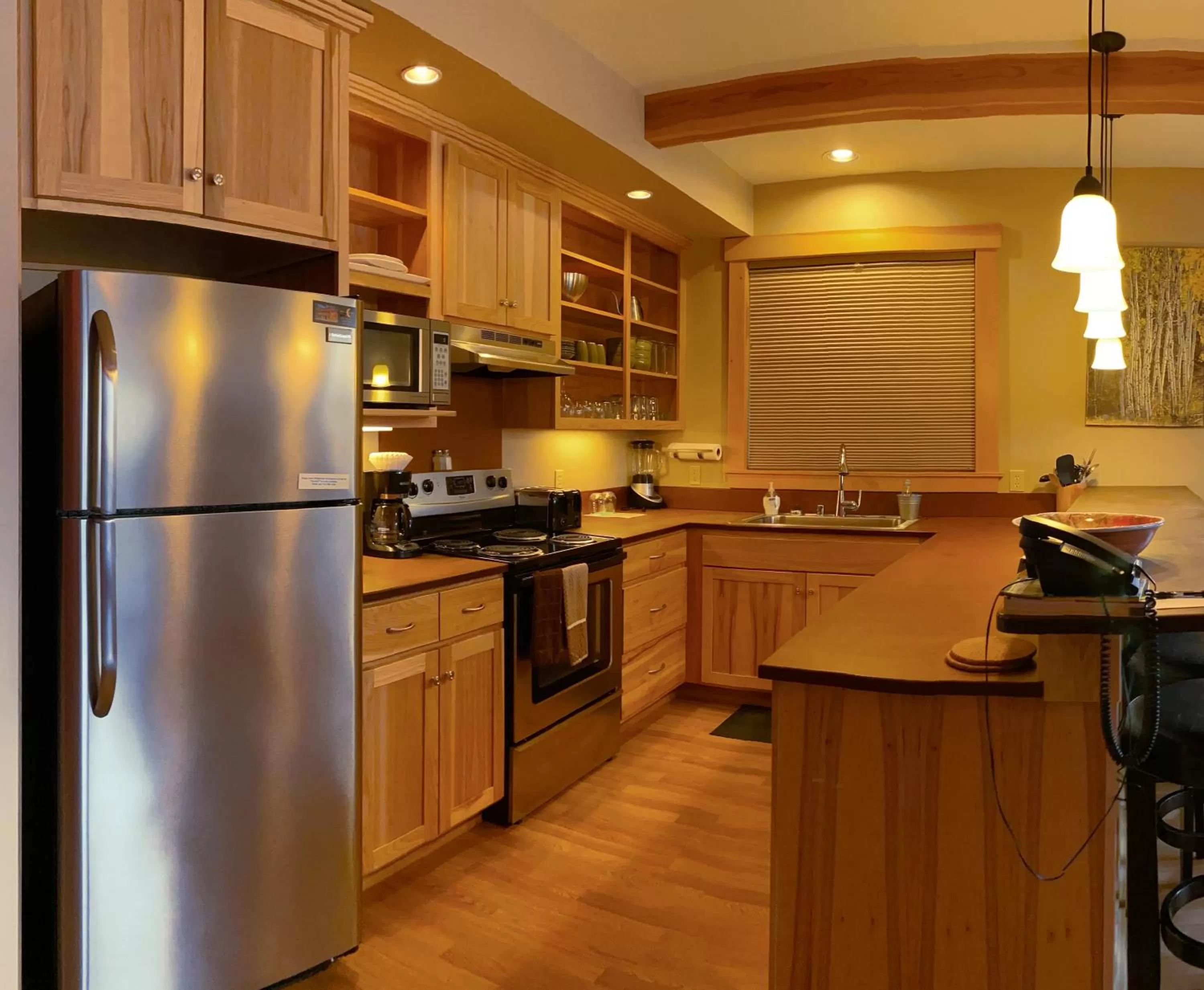 Kitchen or kitchenette in Twisp River Suites