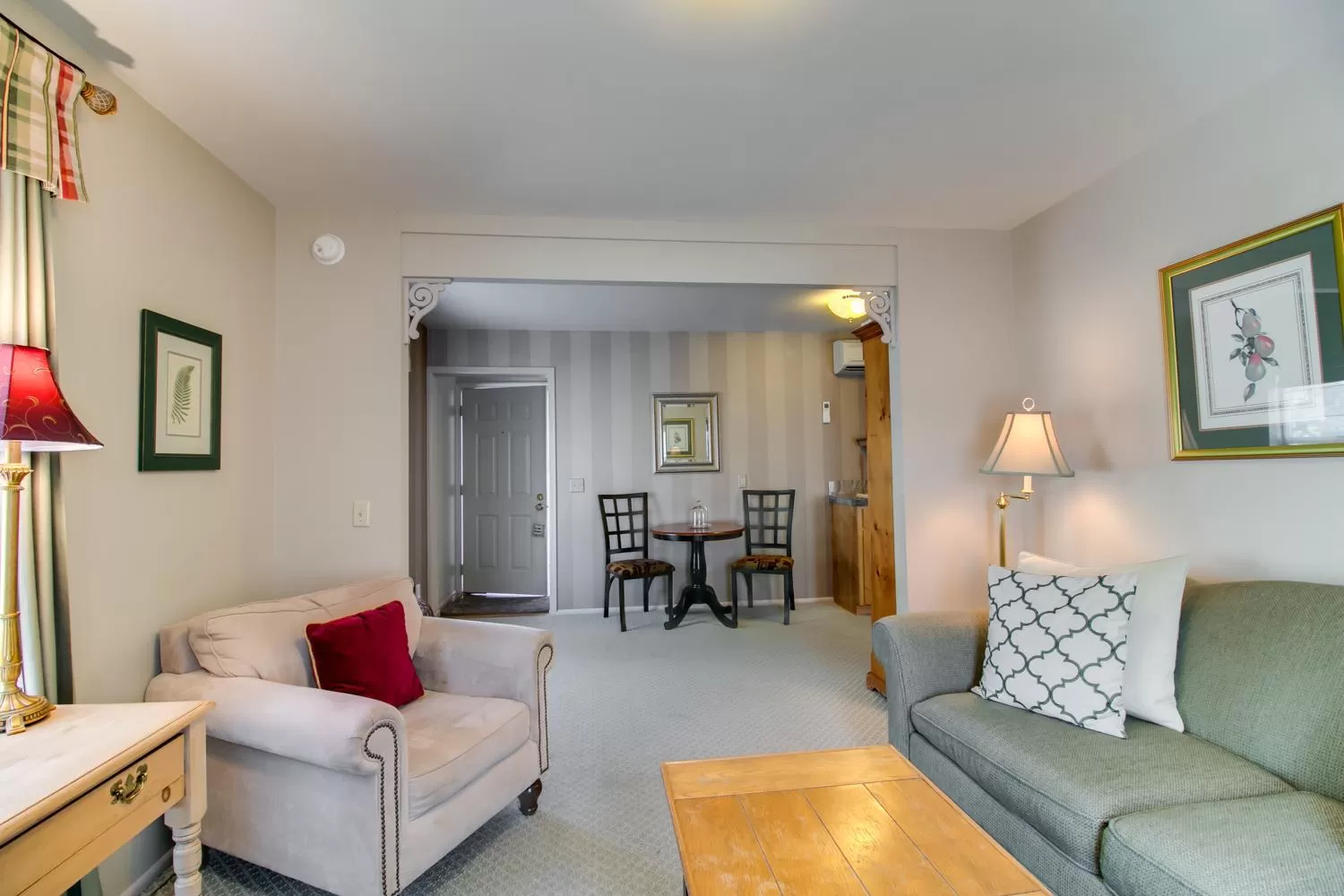 Seating area in Winchester Inn