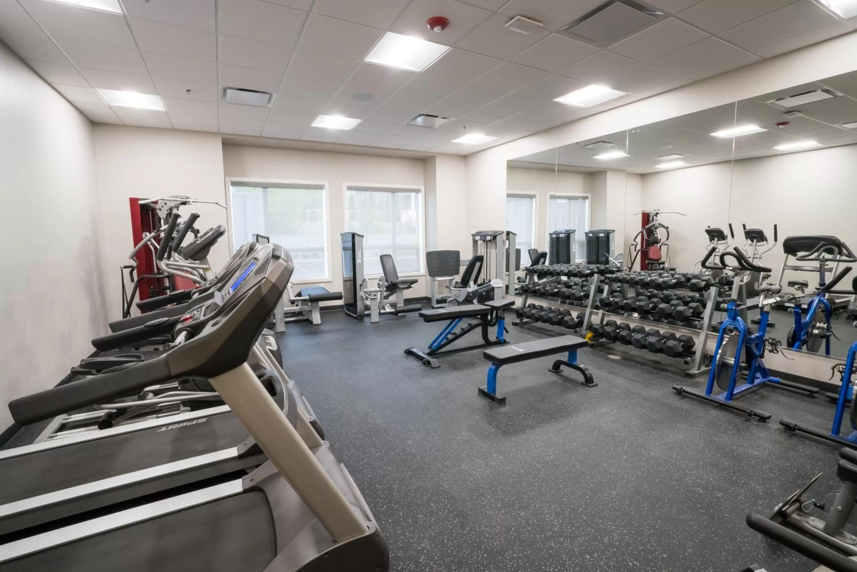Fitness centre/facilities in Park Inn by Radisson, Kelowna