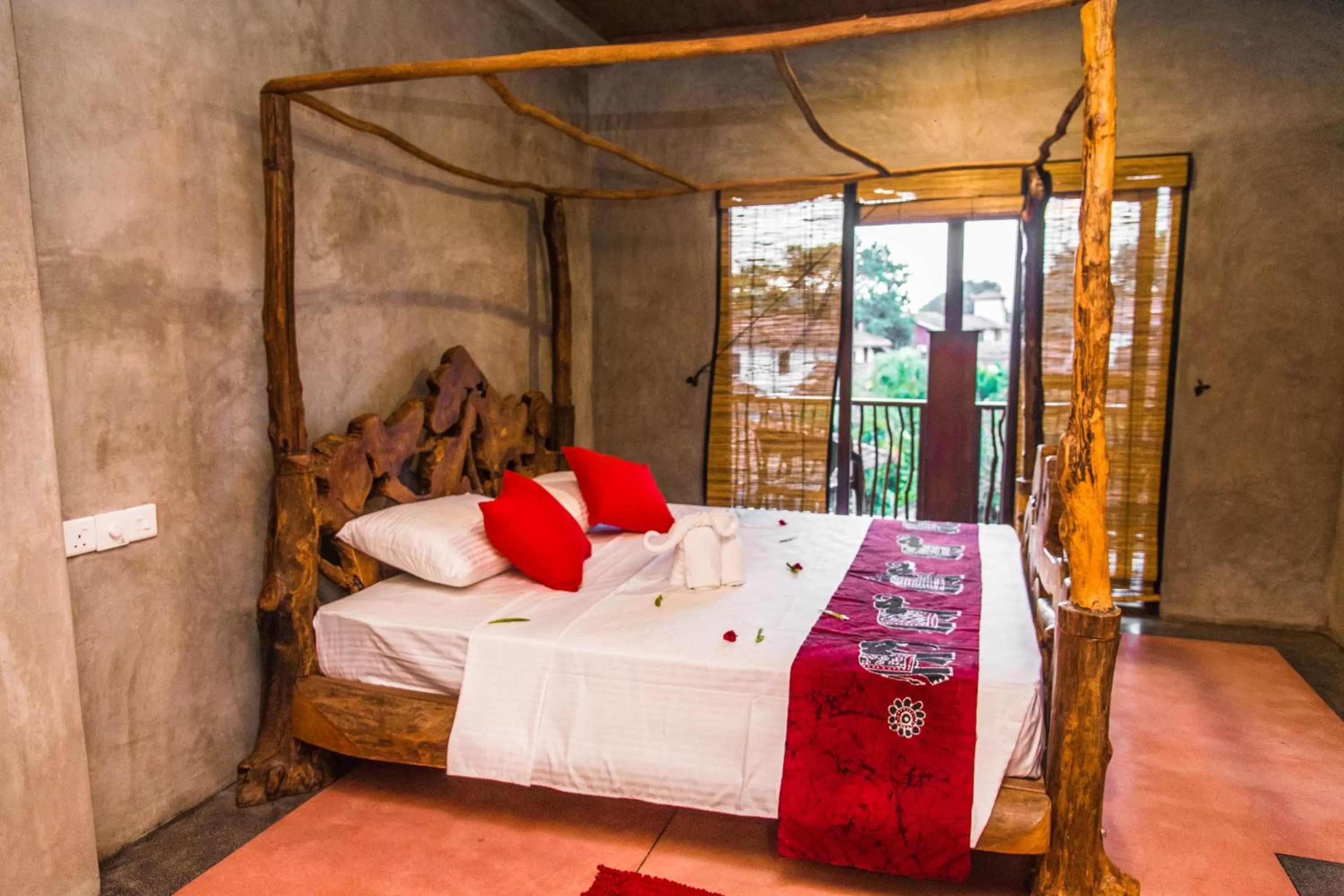 Bed in Negombo Boutique Villa