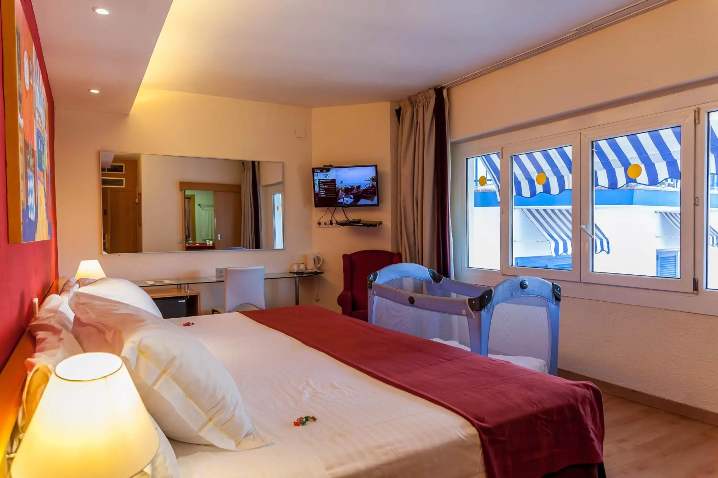 Decorative detail, Bed in Platjador