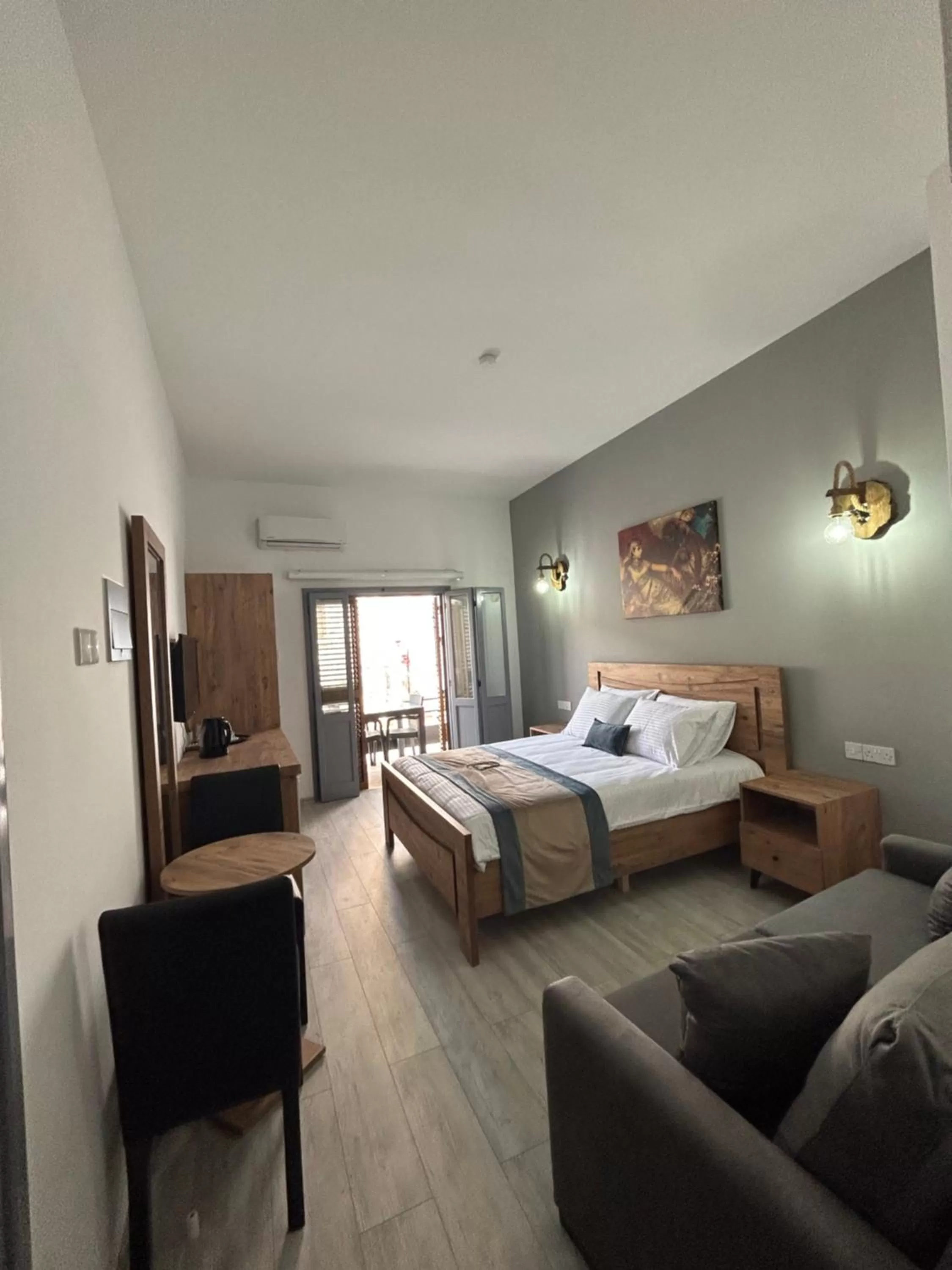 Royal Goddess Guest House, Walled City