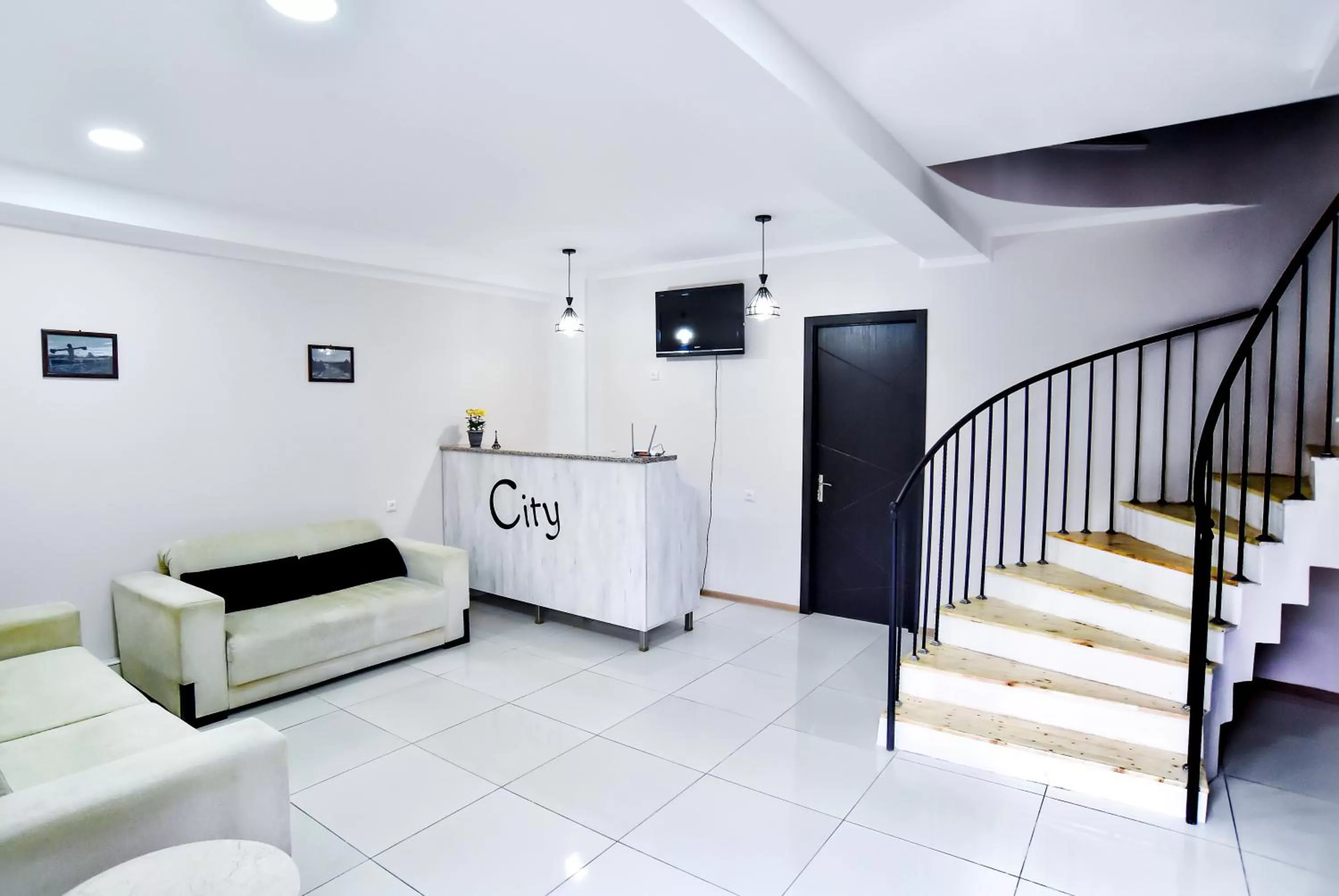 Lobby/Reception in City Hotel Kutaisi