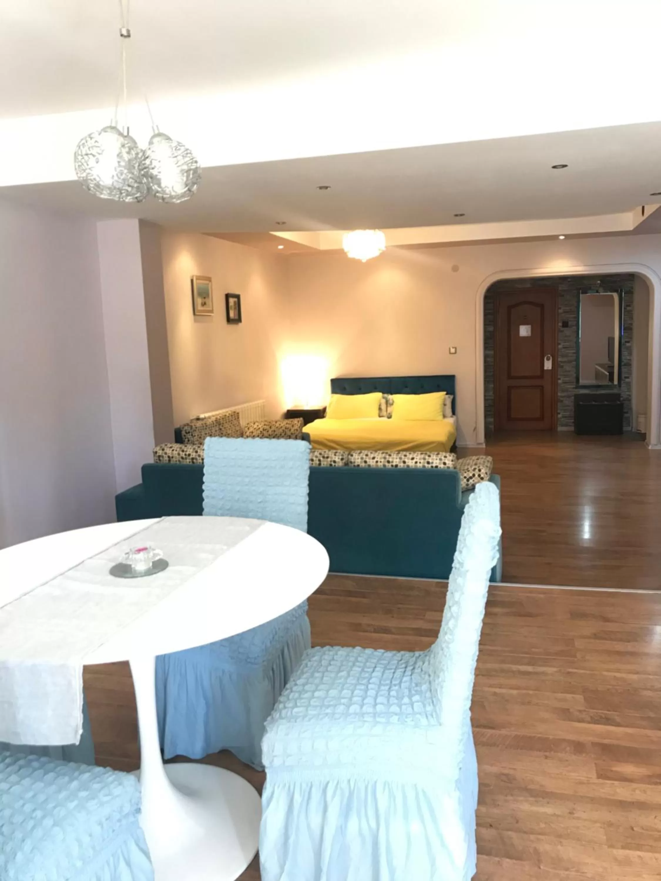 Living room in White Rose Family Guest House