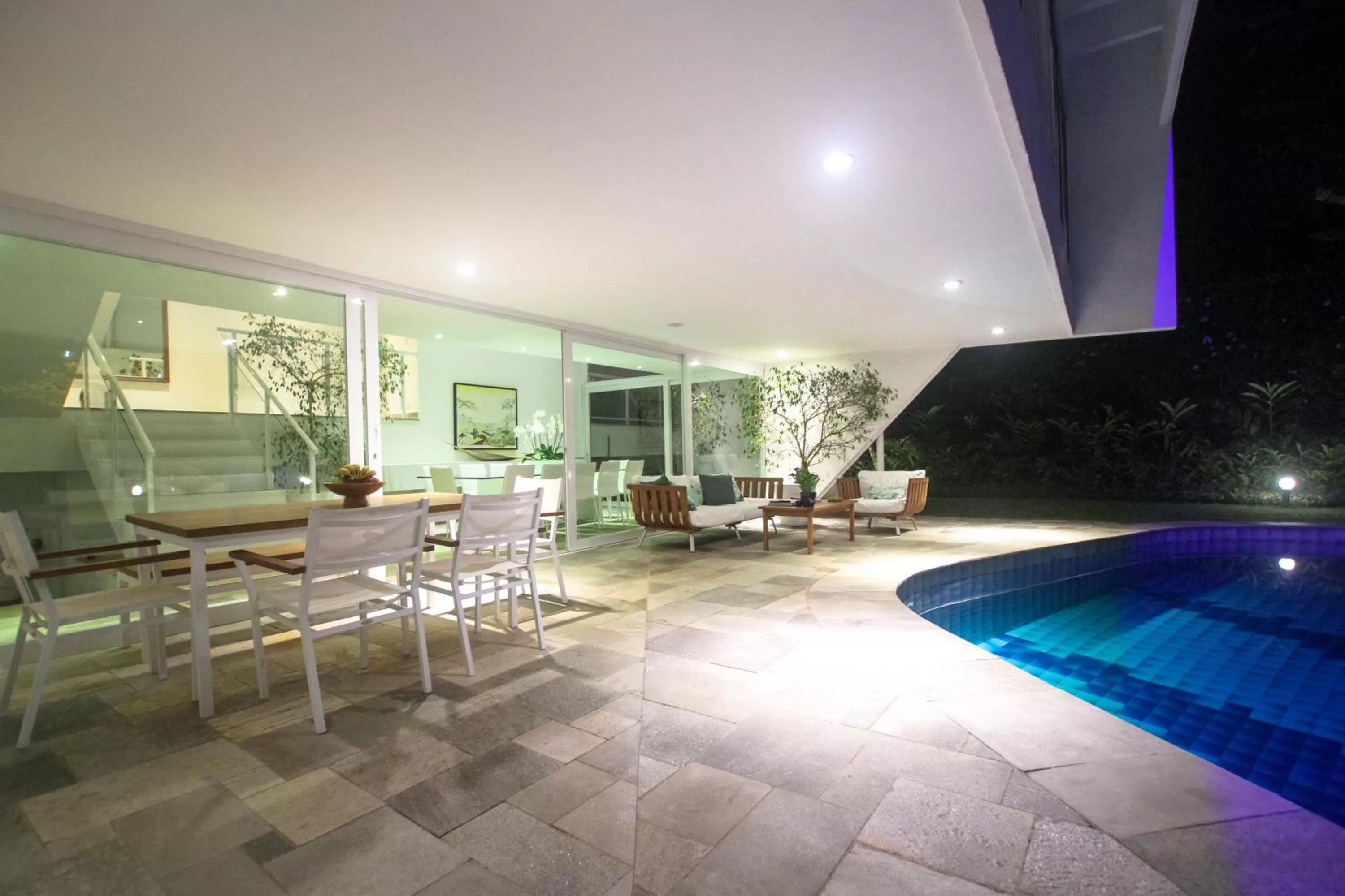 Dining area, Swimming Pool in Guest House Guarujá