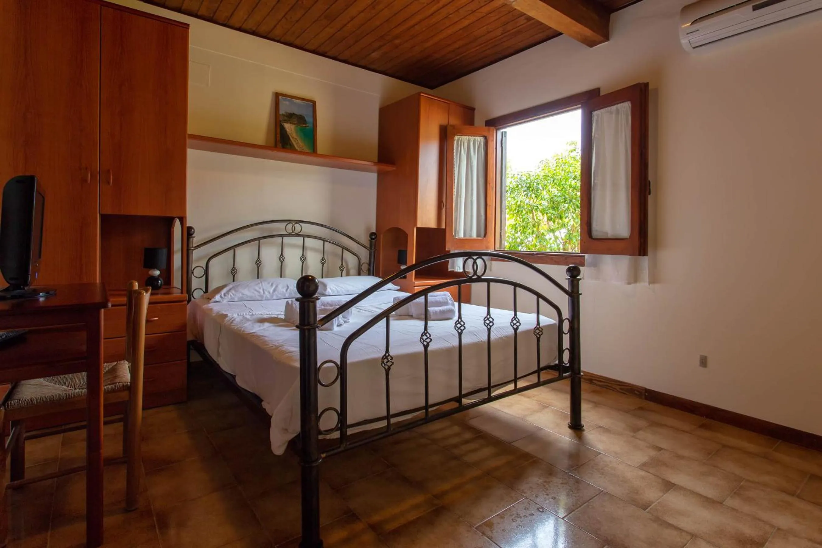 Bed in Residence New Paradise