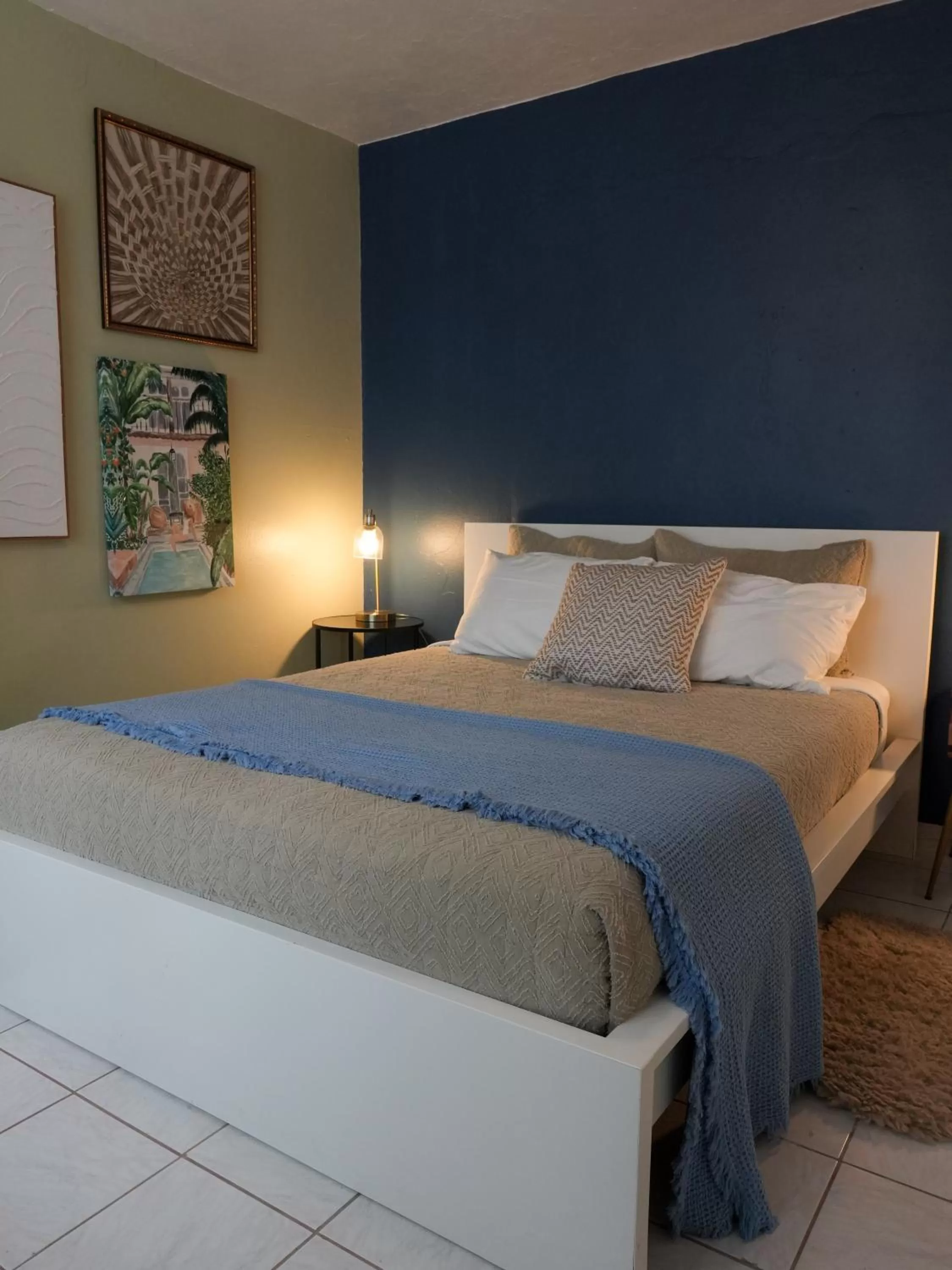 Bed in El Flamingo Beach Club