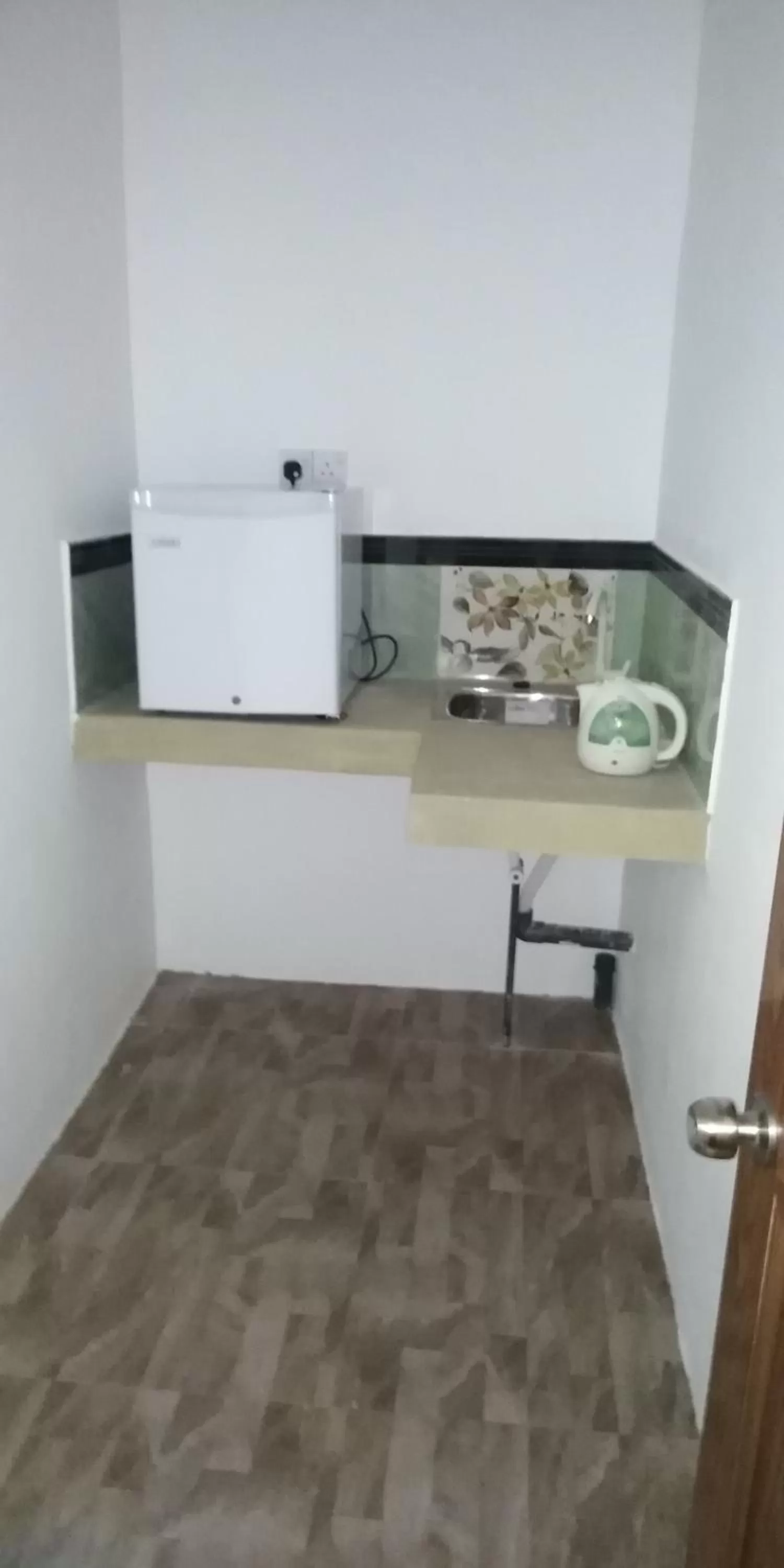 Kitchen or kitchenette, Kitchen/Kitchenette in Pearl Resort Mirissa