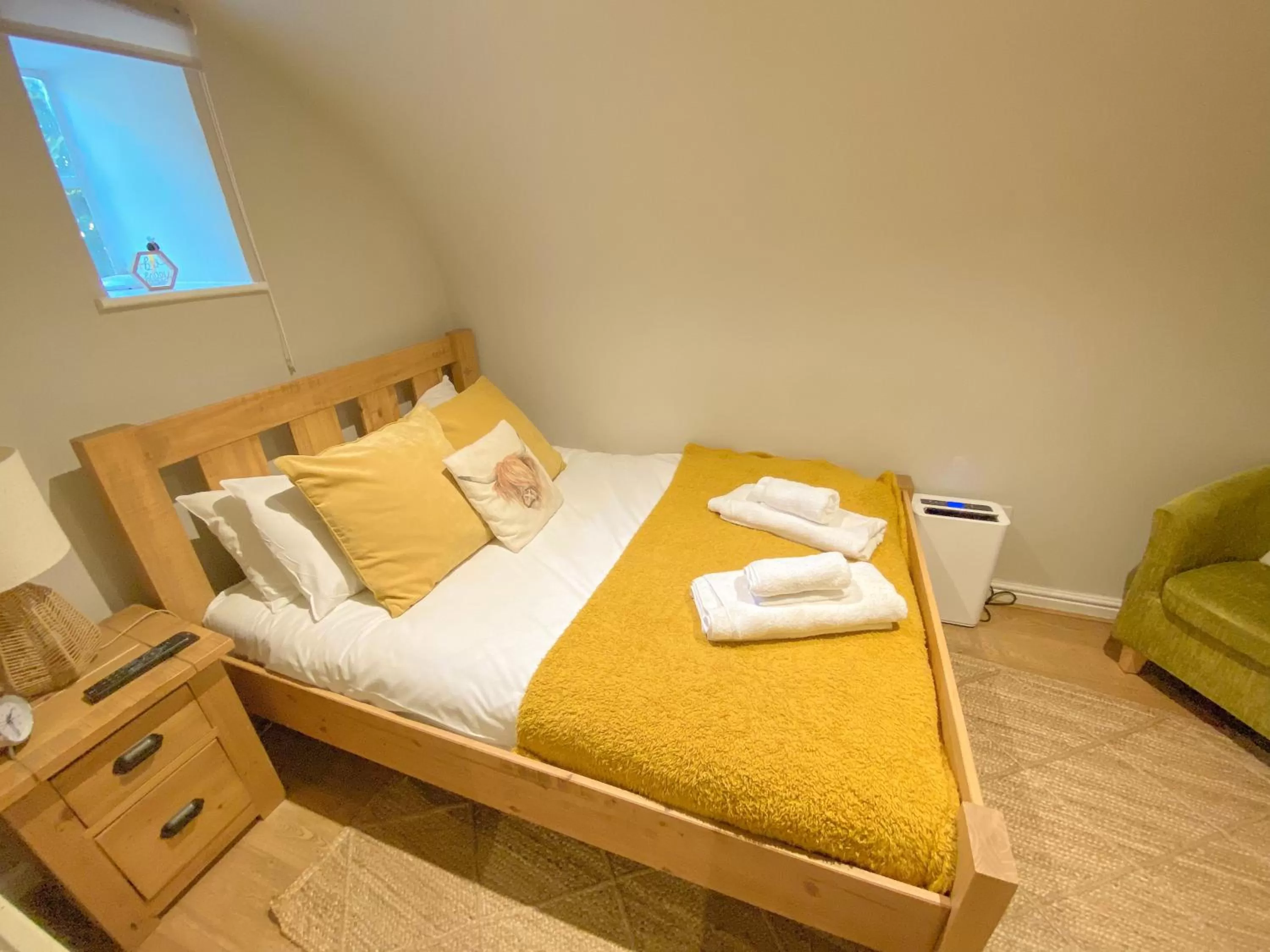 Bedroom, Bed in Castle At Edgehill