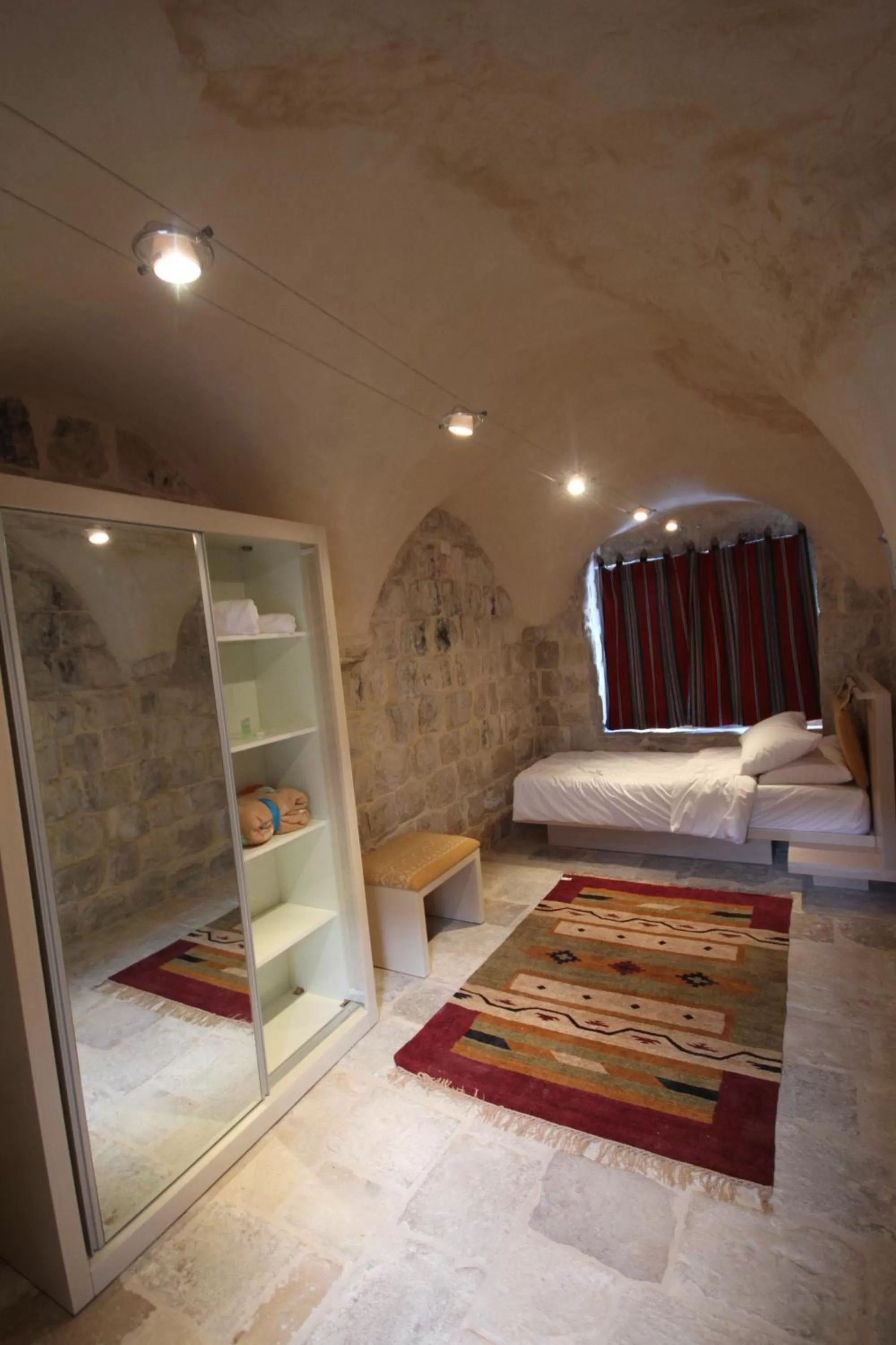 Bed, Seating Area in Khan Alwakala Hotel