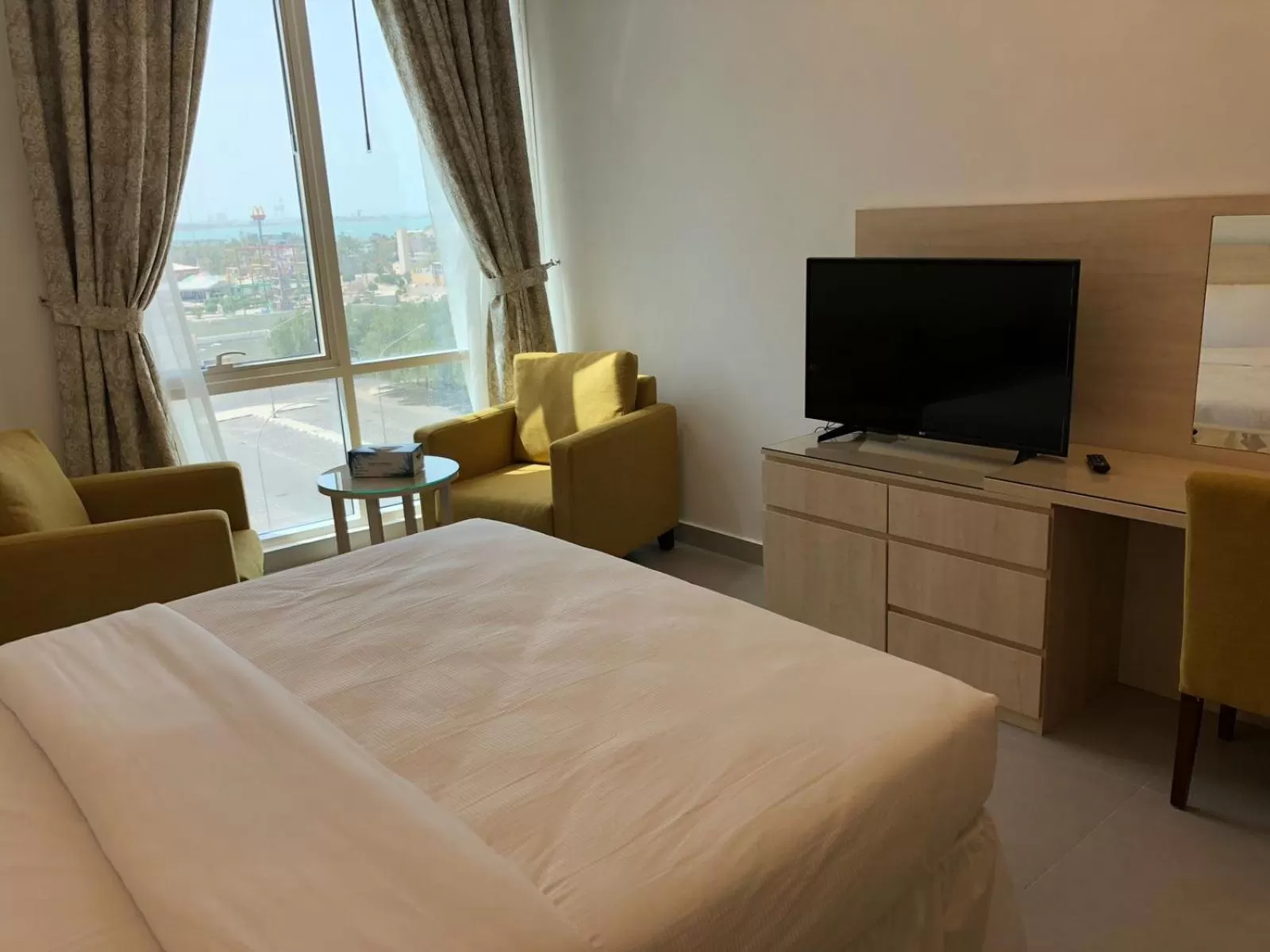 TV and multimedia, Bed in Sedra Residence