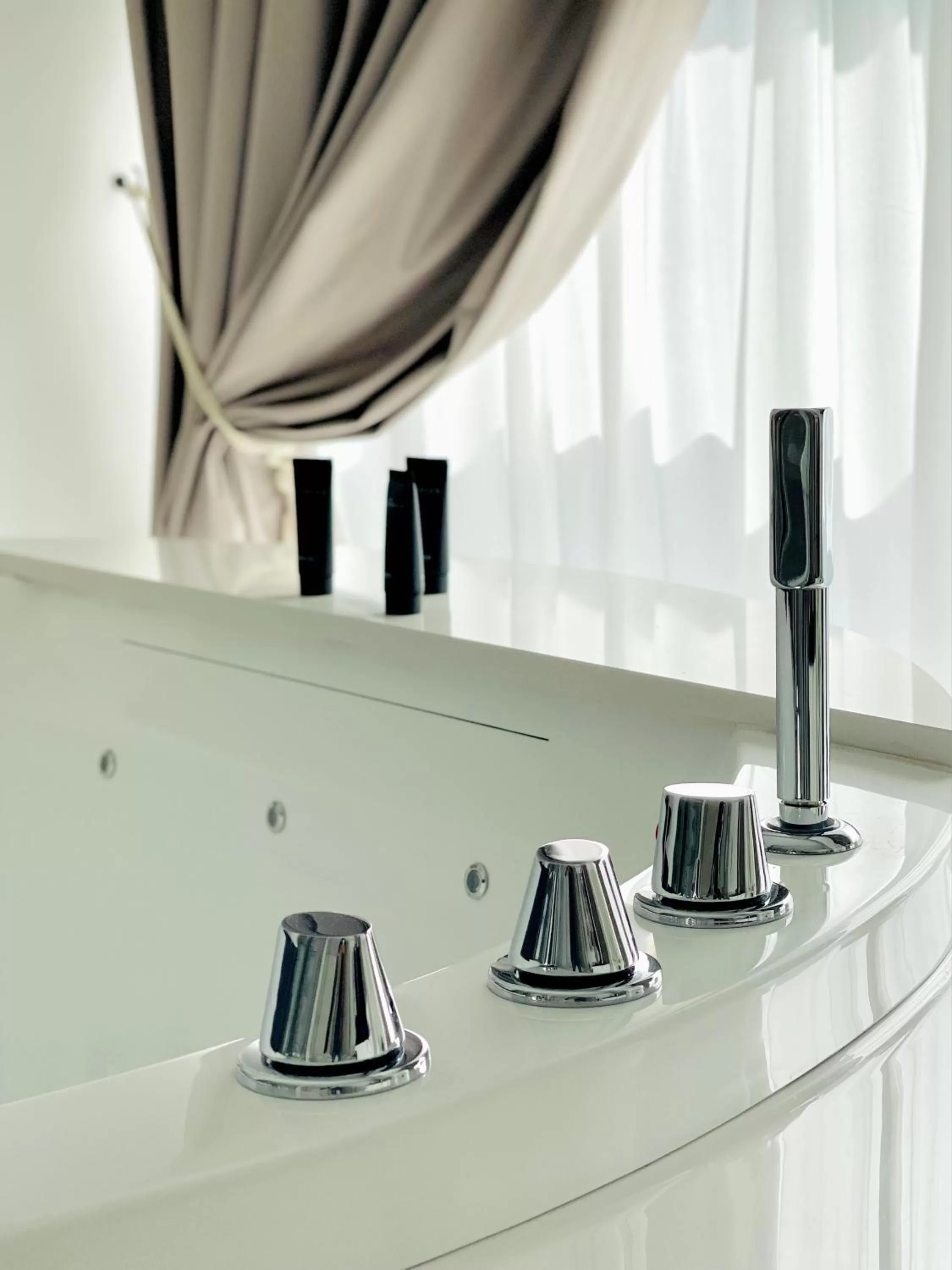 Hot Tub in Domus De Cinti