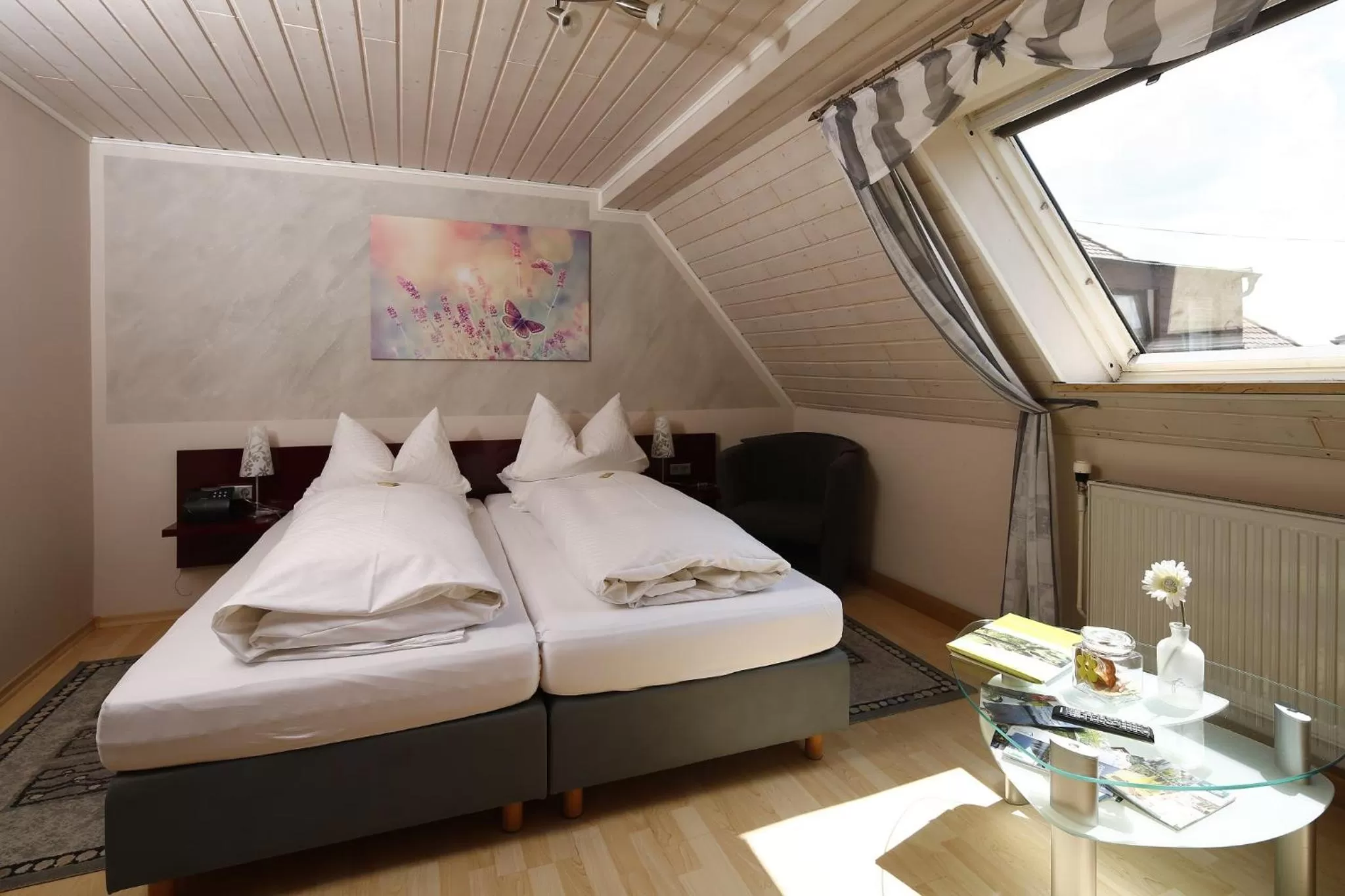 Bedroom, Bed in Gasthof Zur Burg