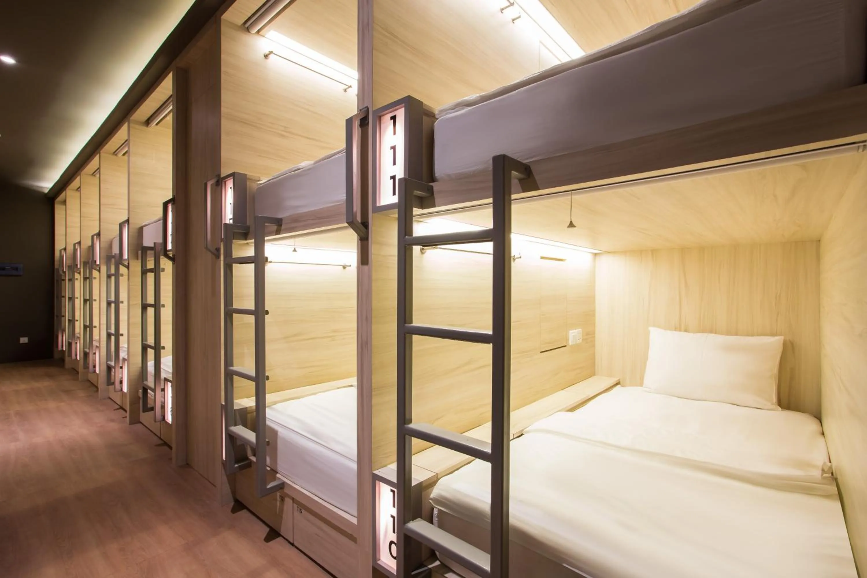 bunk bed, Bed in H-ostel Bali