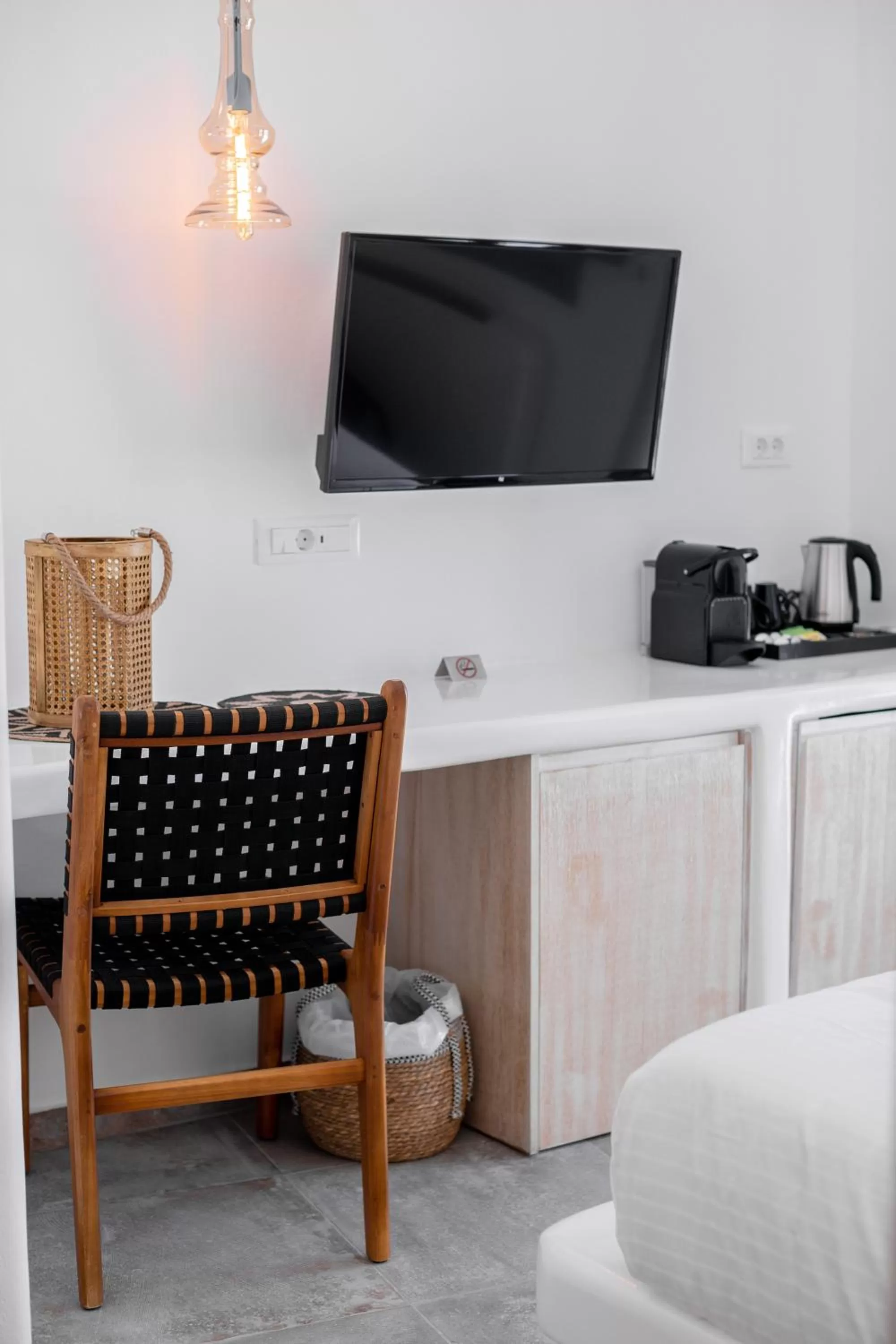 Coffee/tea facilities in Eternity Suites Santorini