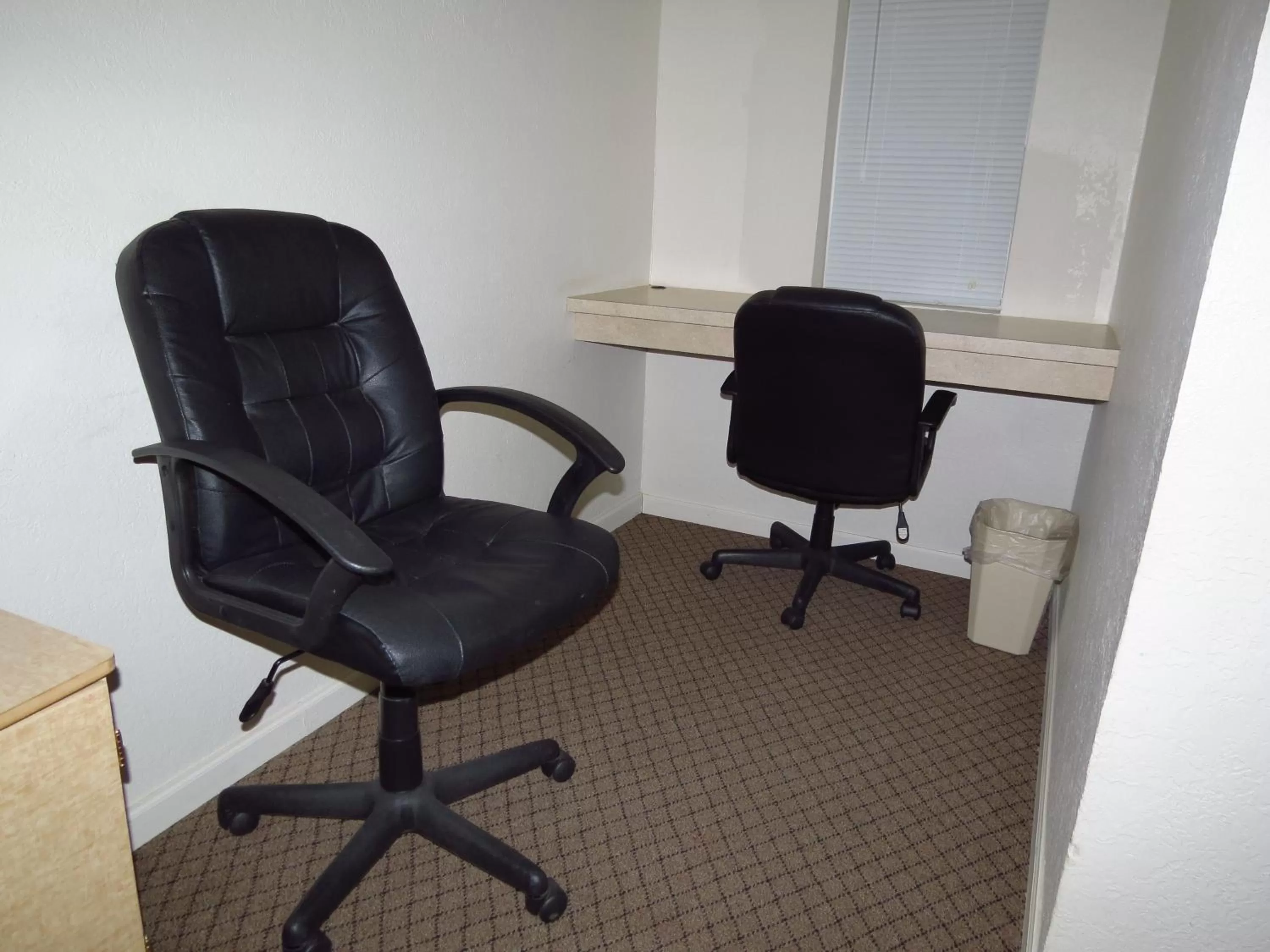 Seating area in Best Inn Motel Salina