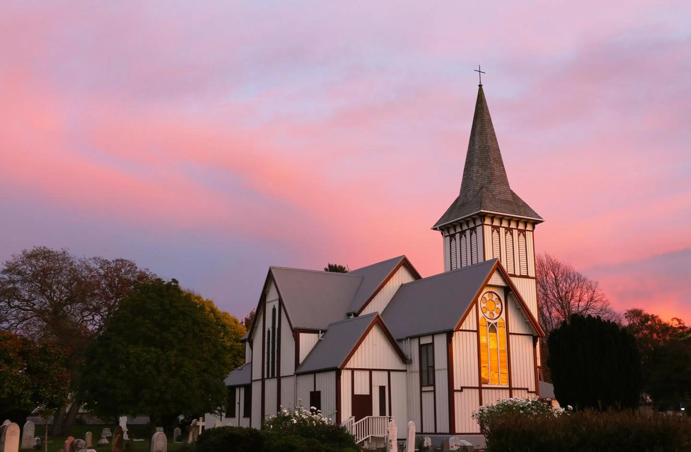 Landmark view in Cranford Oak Motel