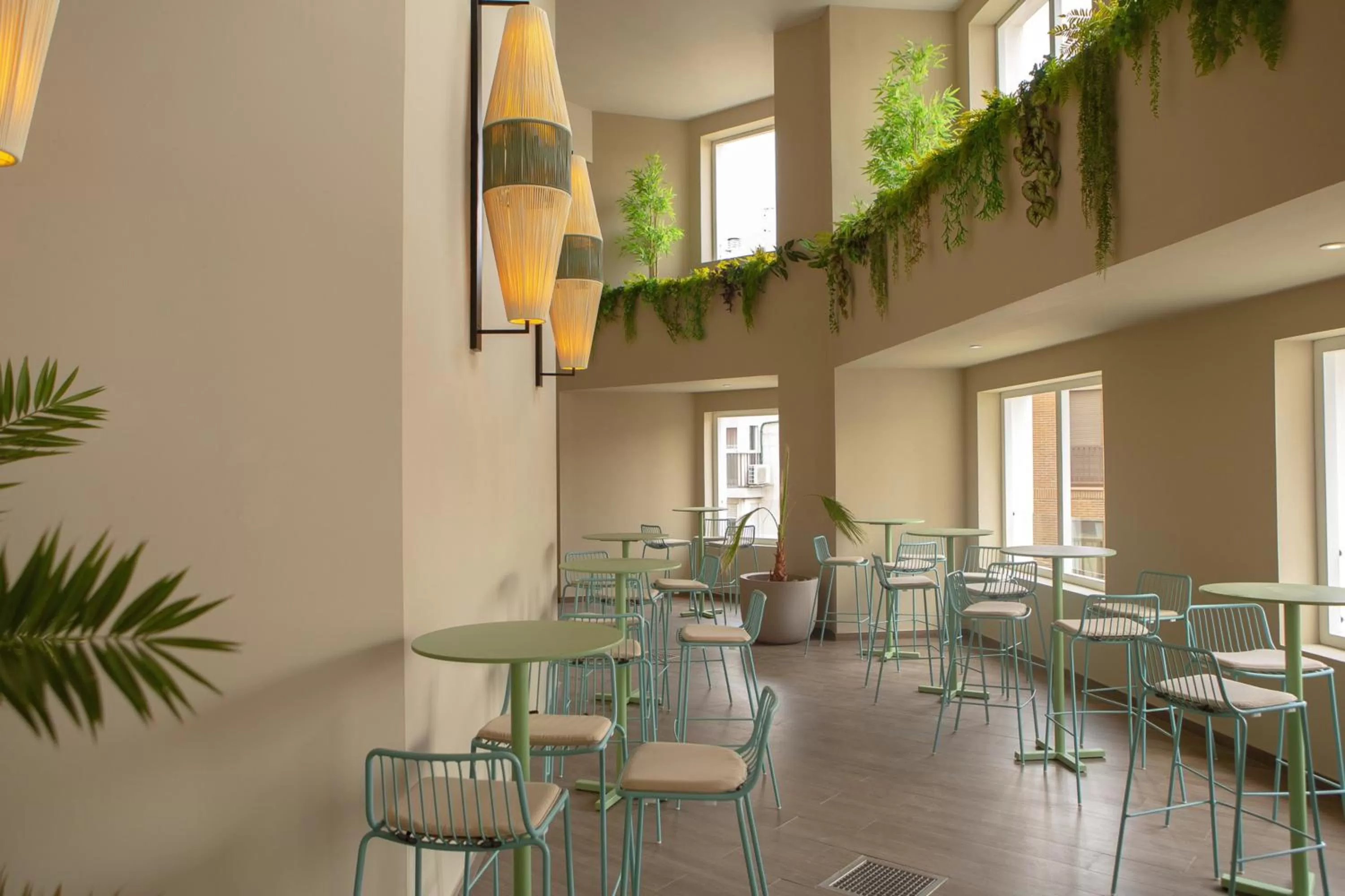 Business facilities in Riu Plaza España