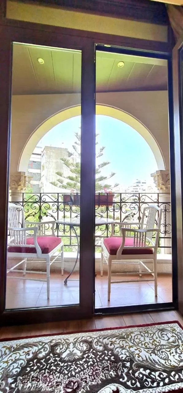 Balcony/Terrace in Q Hotel