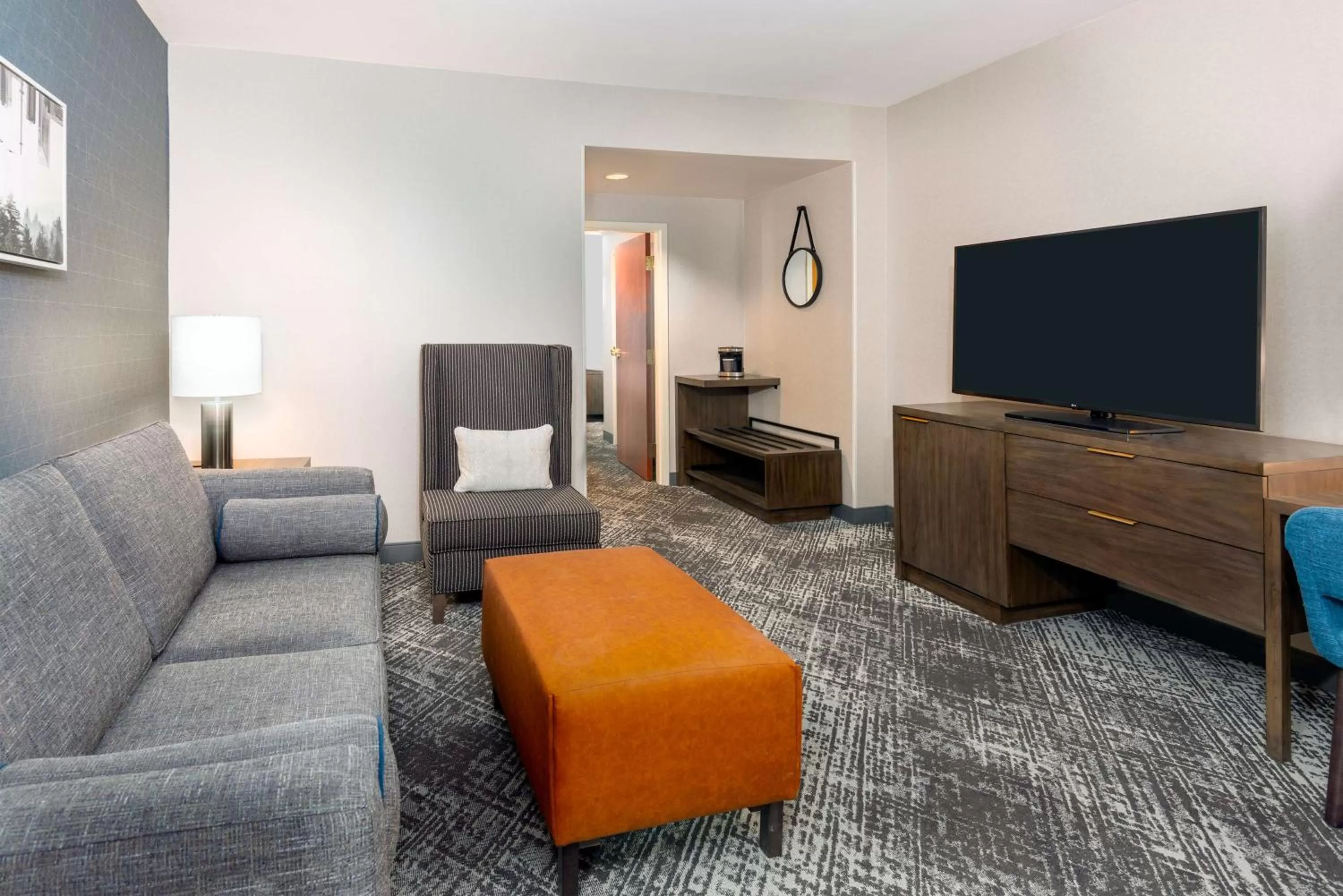 Queen Suite - Mobility Accessible with Roll-In Shower in Hilton Charlotte Airport Hotel