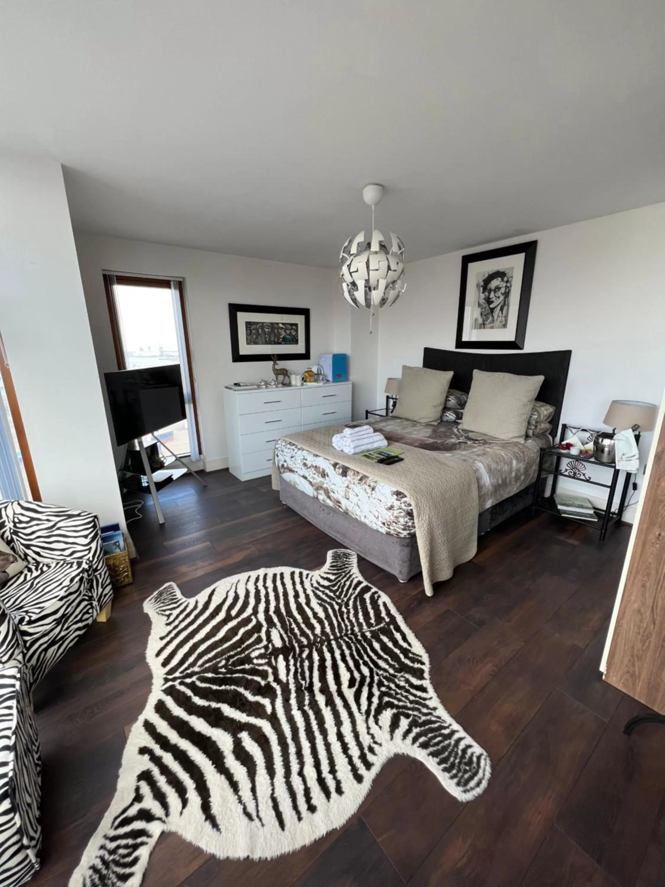 James Clow Bed & Breakfast