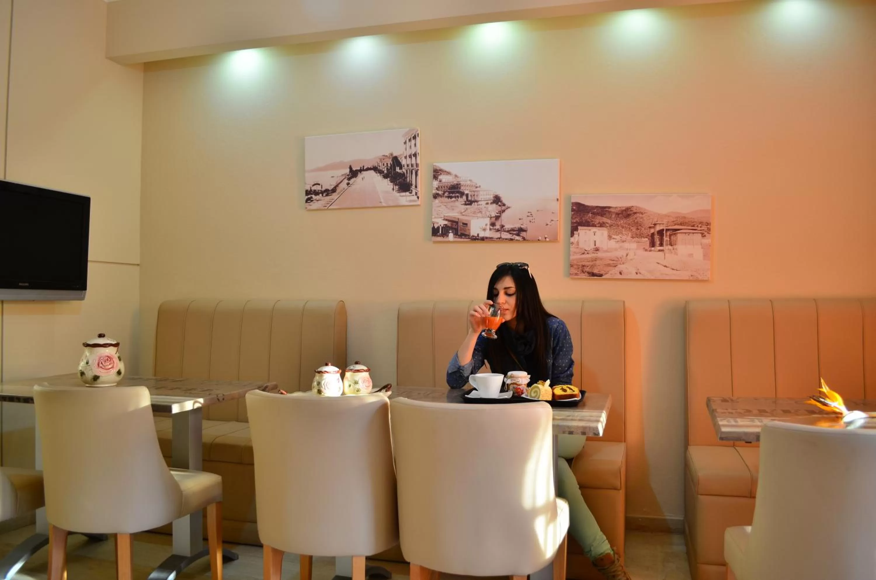 Dining area in Studios Asteria