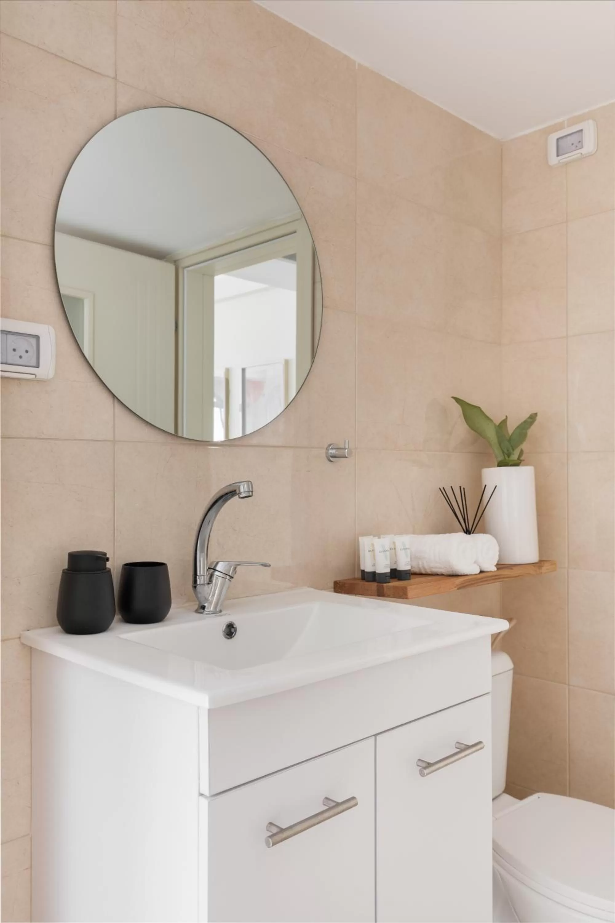 Bathroom in Mate ALMA - By HOMY