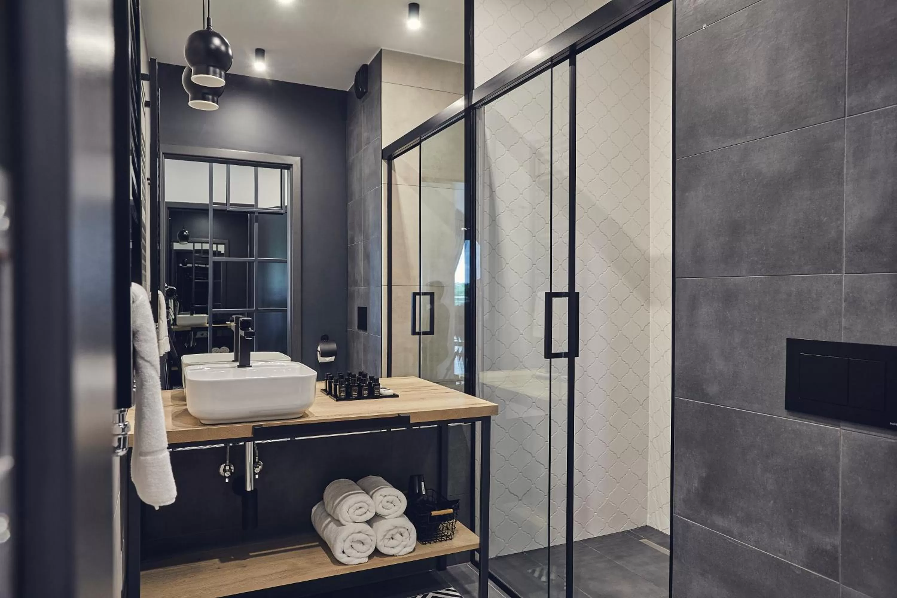 Shower in The Bridge Suites Hotel