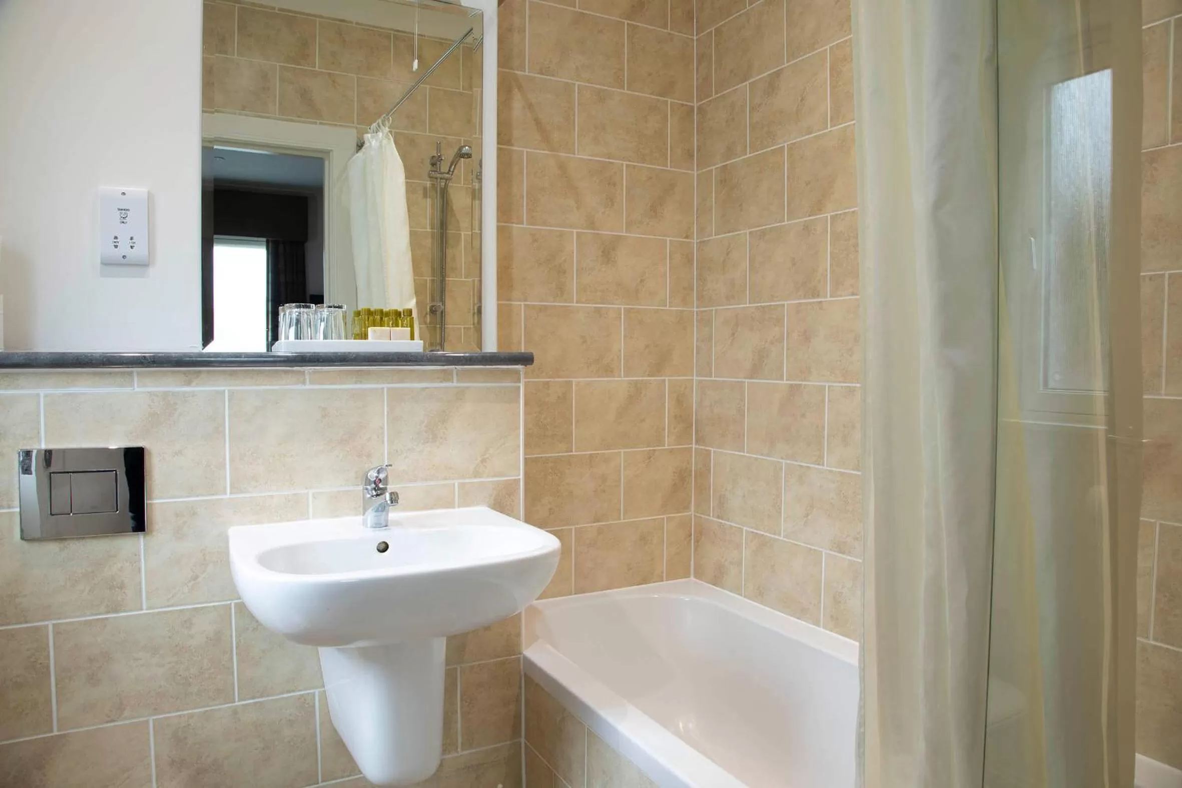 Shower in The Murray Park Hotel