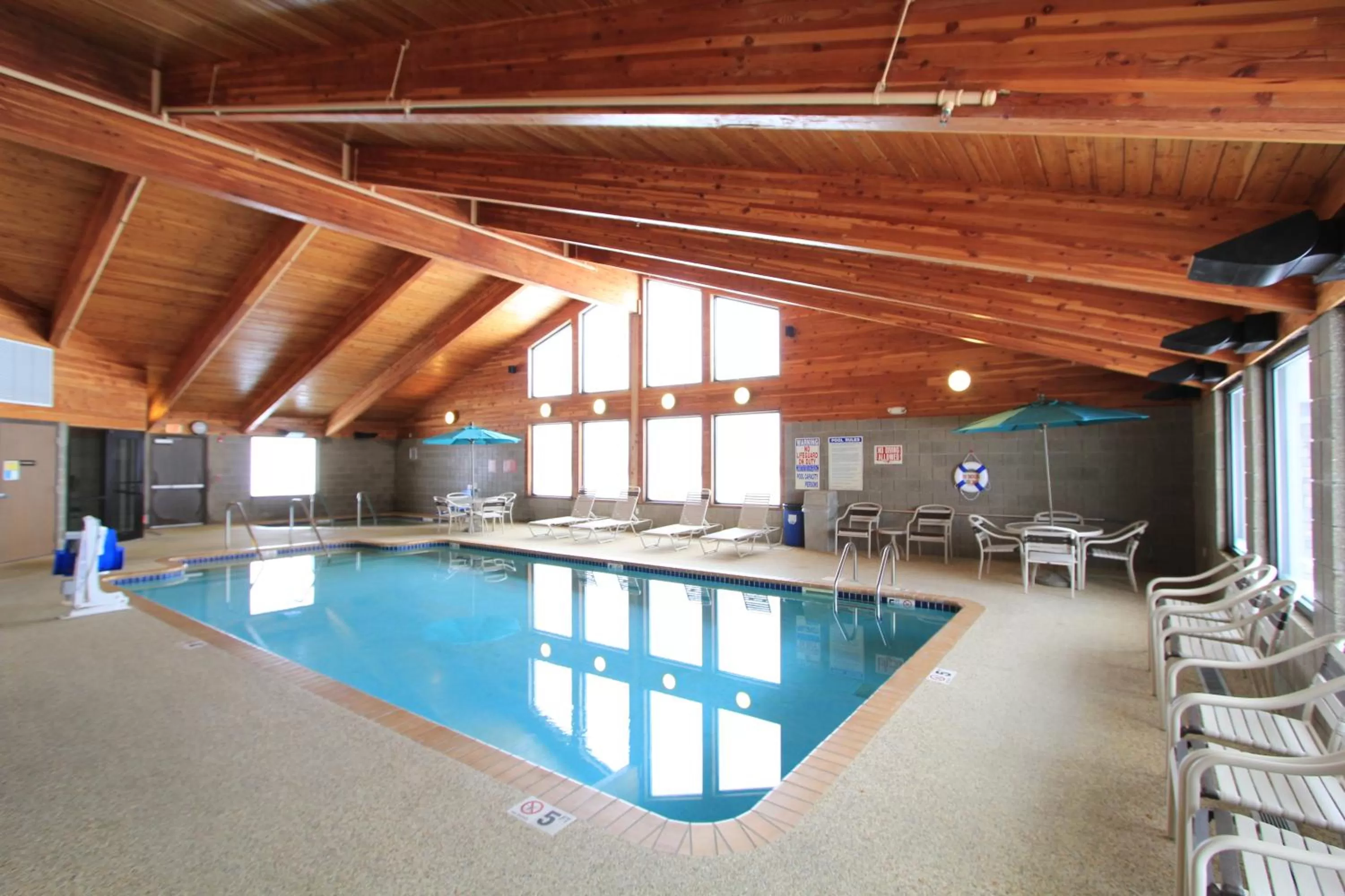 Swimming pool in AmericInn by Wyndham Cedar Rapids Airport