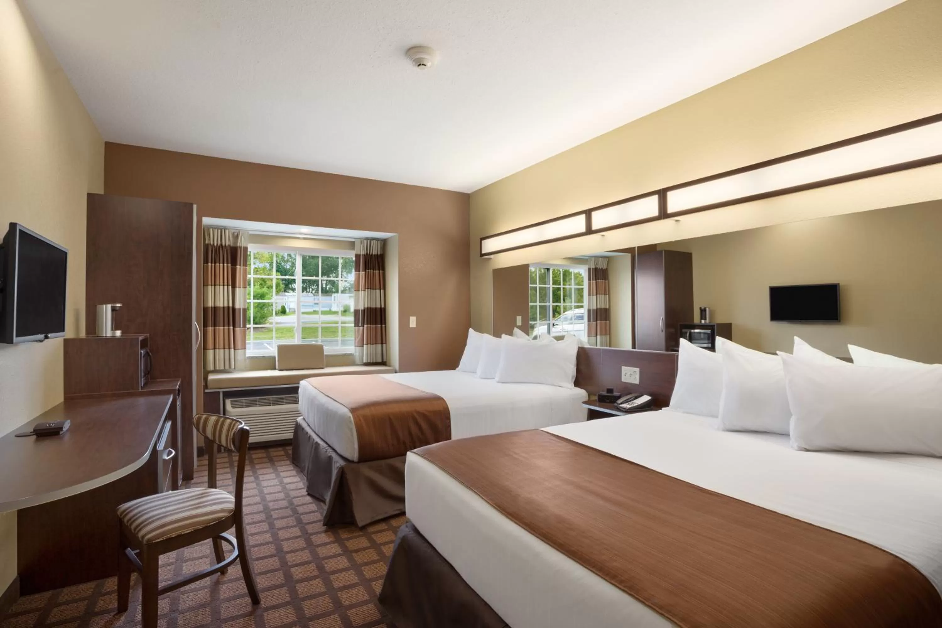 Bedroom, Bed in Microtel Inn and Suites Carrollton