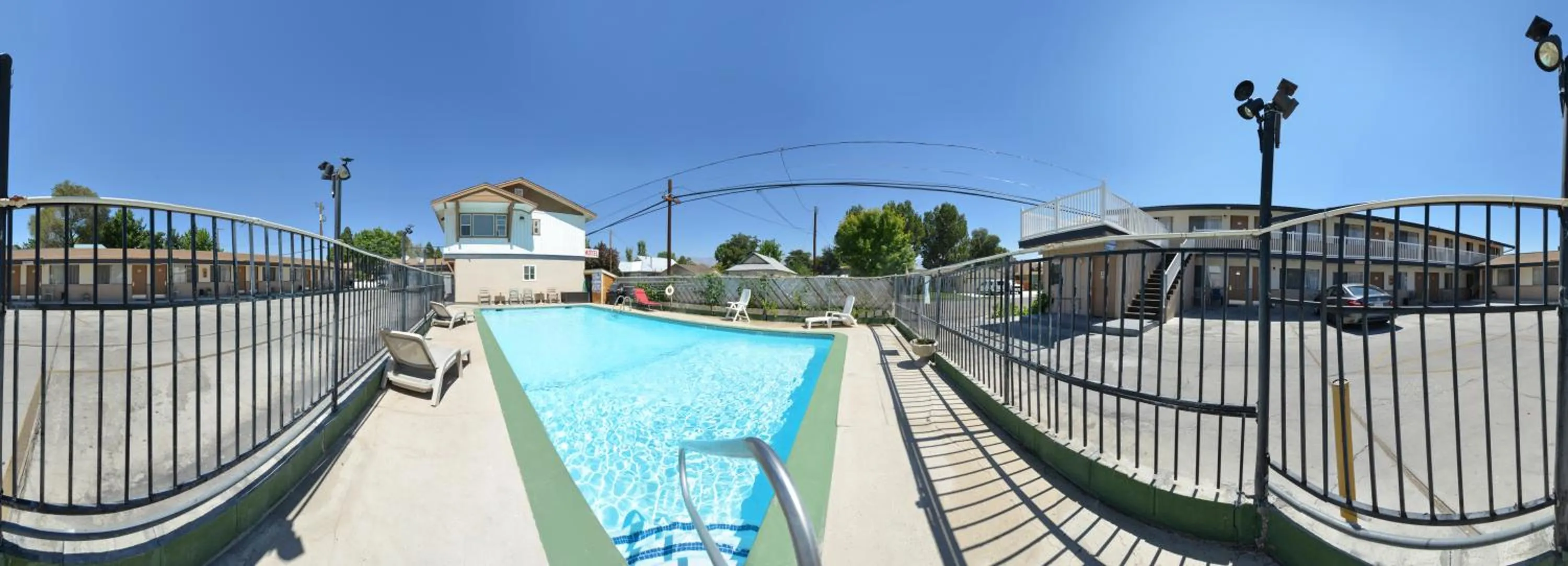 Property building in Bishop Inn