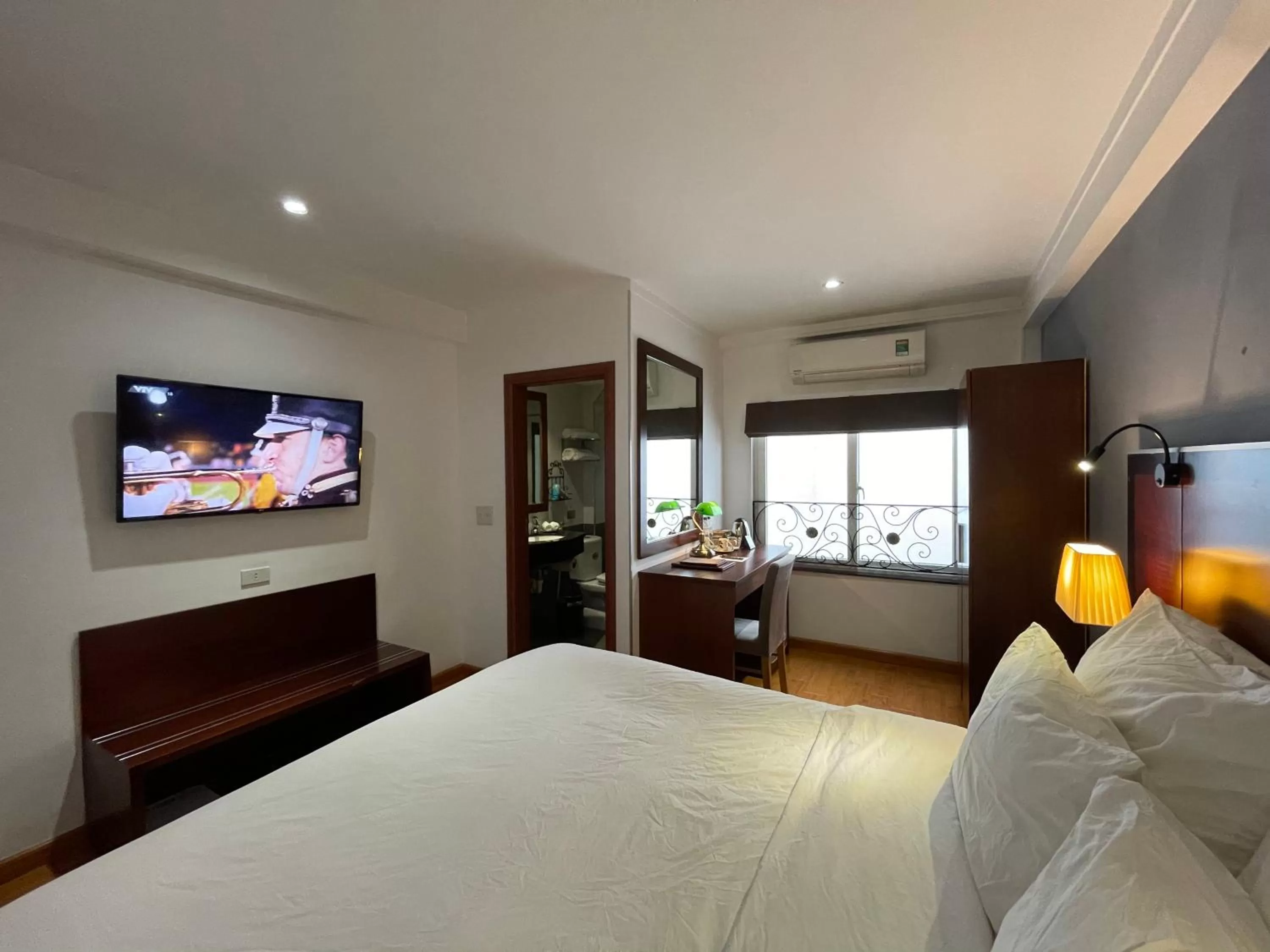 Bedroom, Bed in The Vancouver Hotel - Ninh Binh