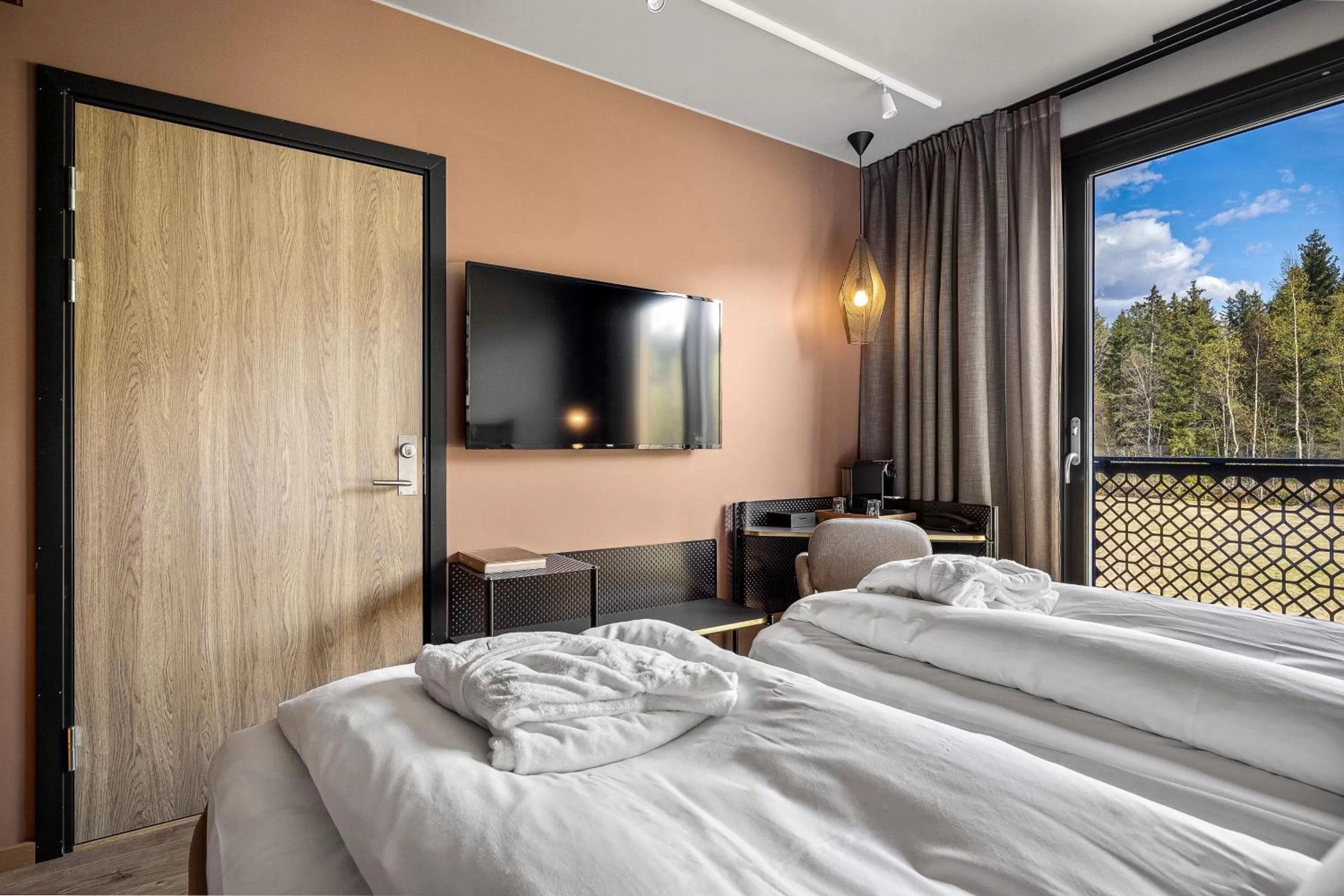 Bed in Lily Country Club