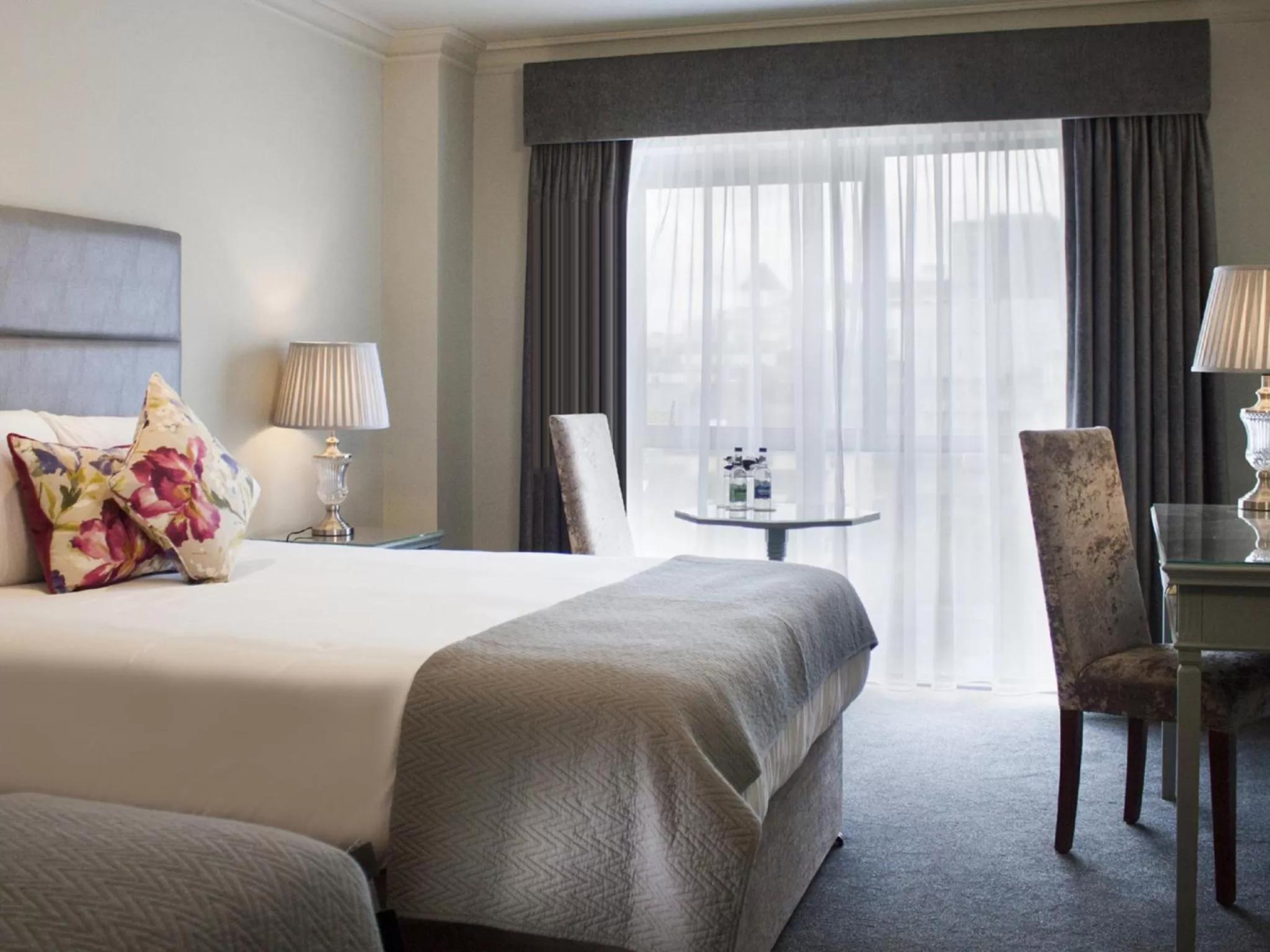 Bedroom, Bed in Forster Court Hotel