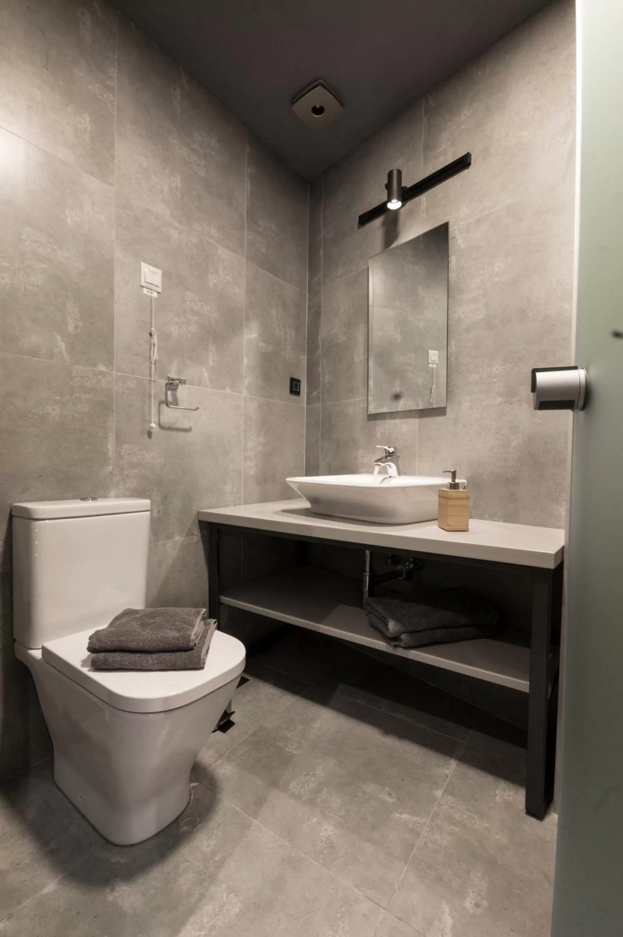 Shower in Hotel London B&B