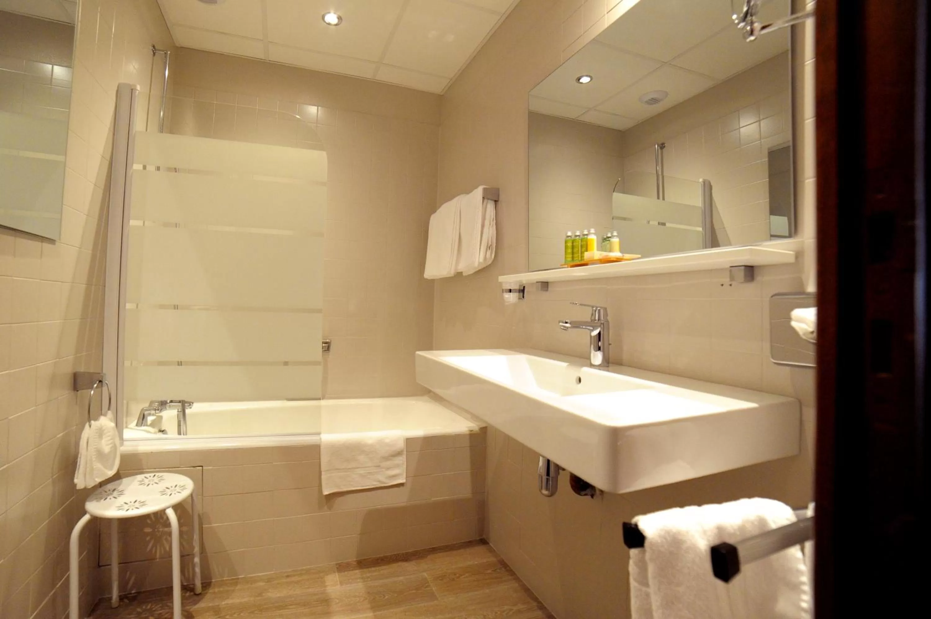 Bathroom in Urban Style L'Etape