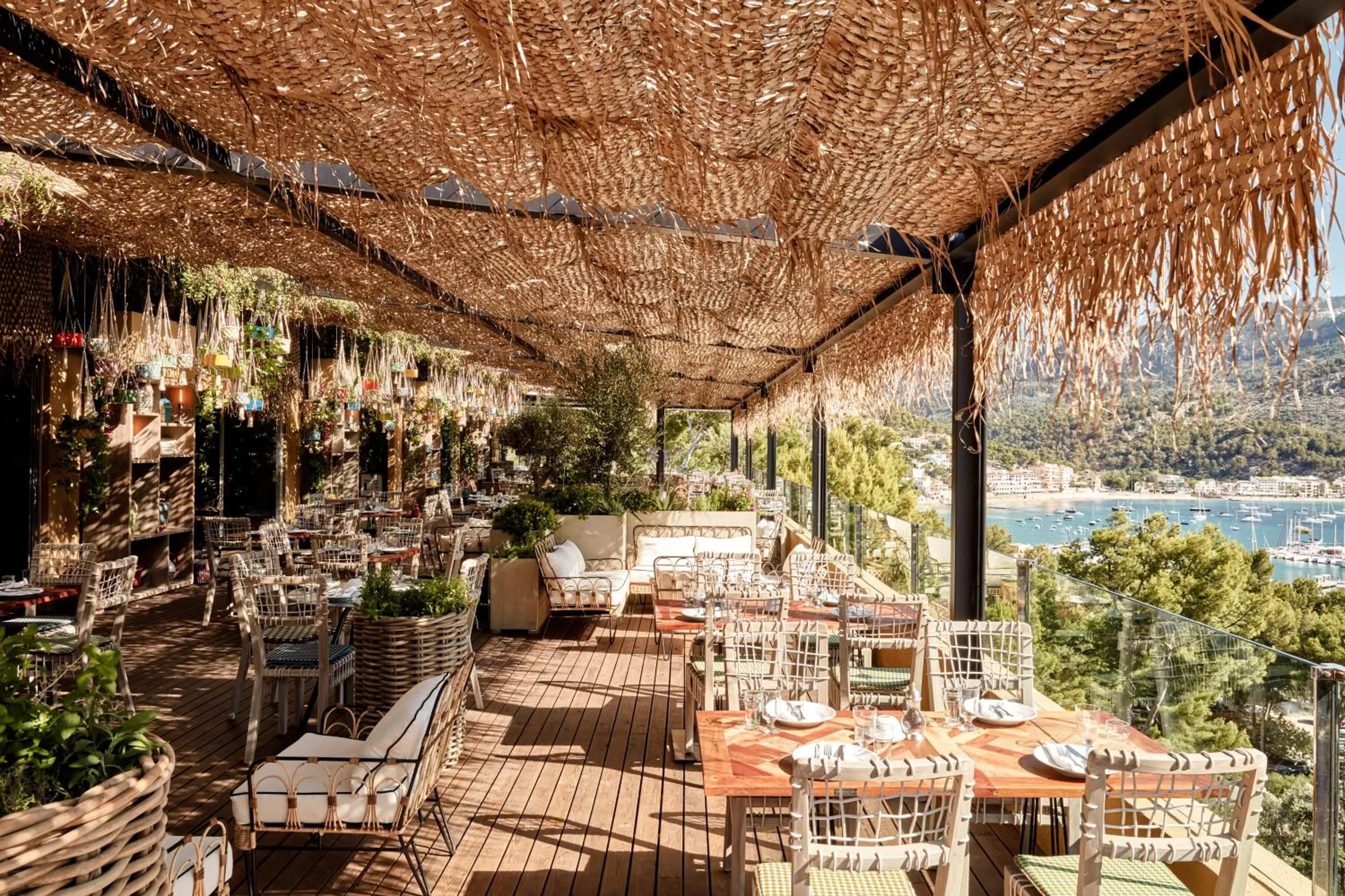 Restaurant/places to eat in Bikini Island & Mountain Port de Soller "Adults only"