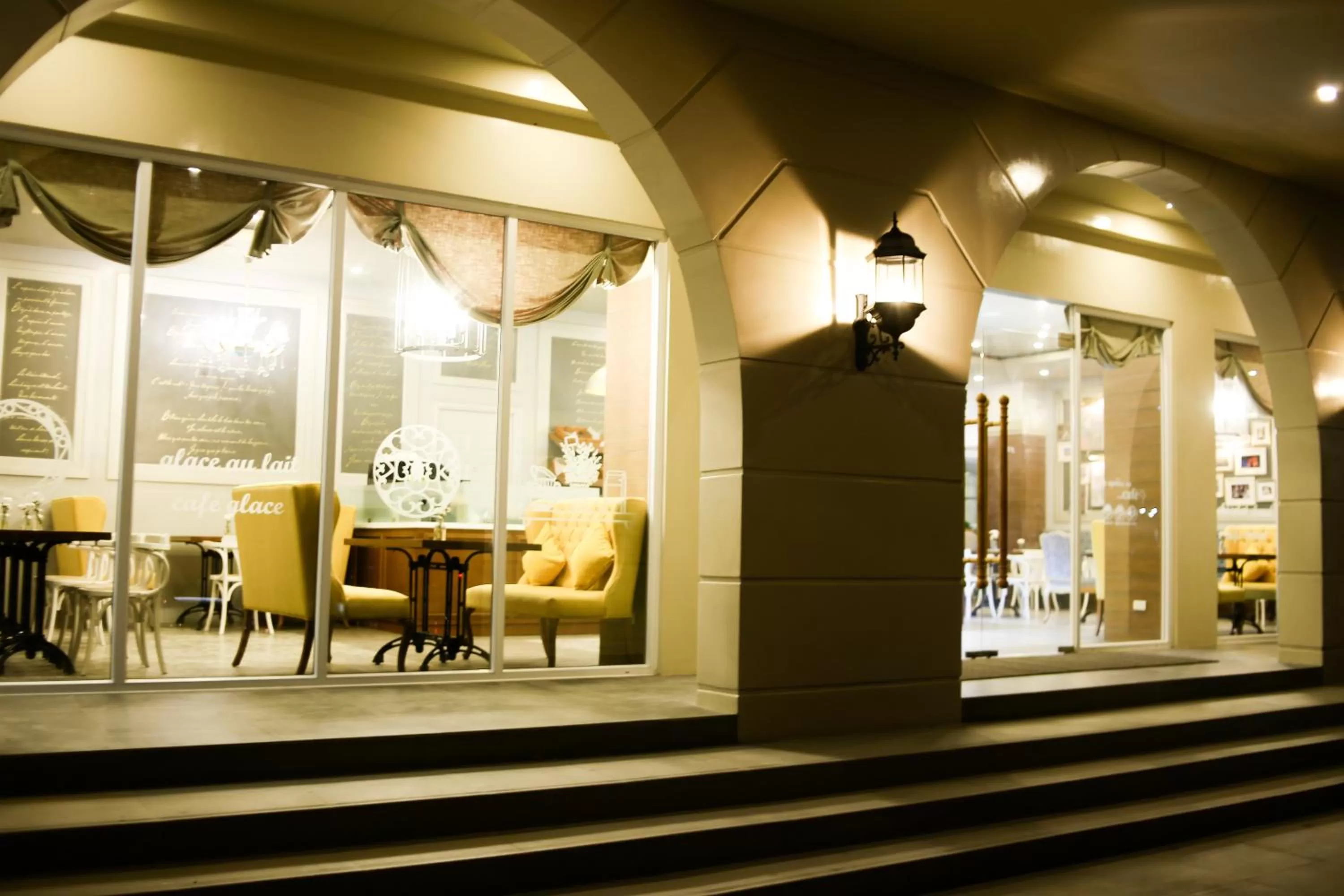 Property building in Hotel Carlito Tagaytay