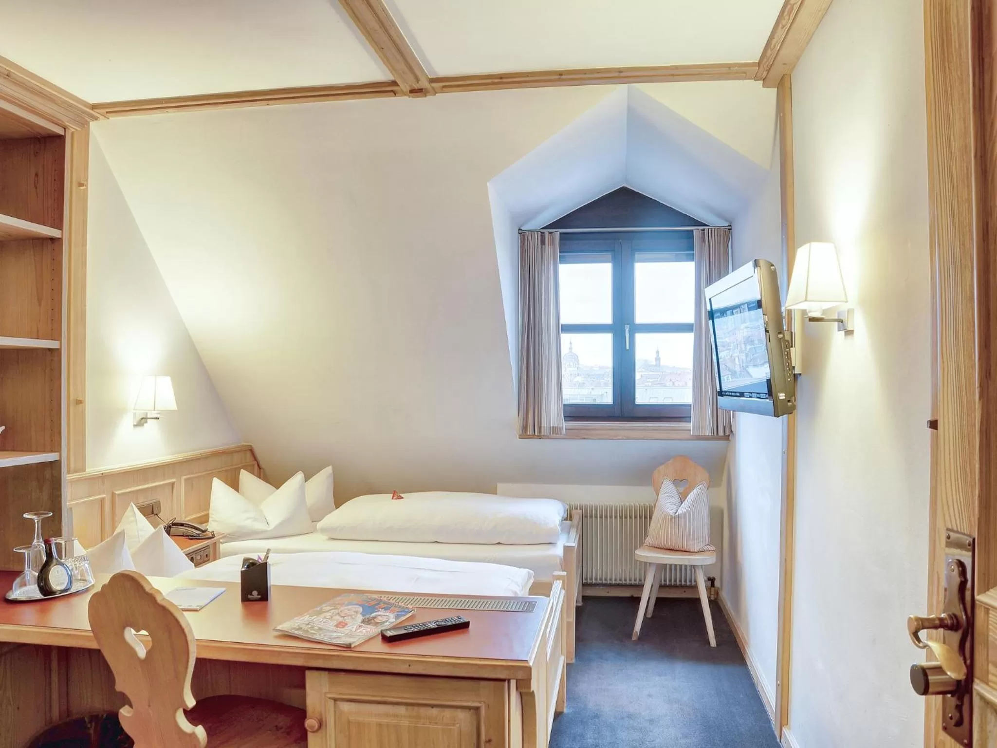 Photo of the whole room in Hotel Grüner Baum