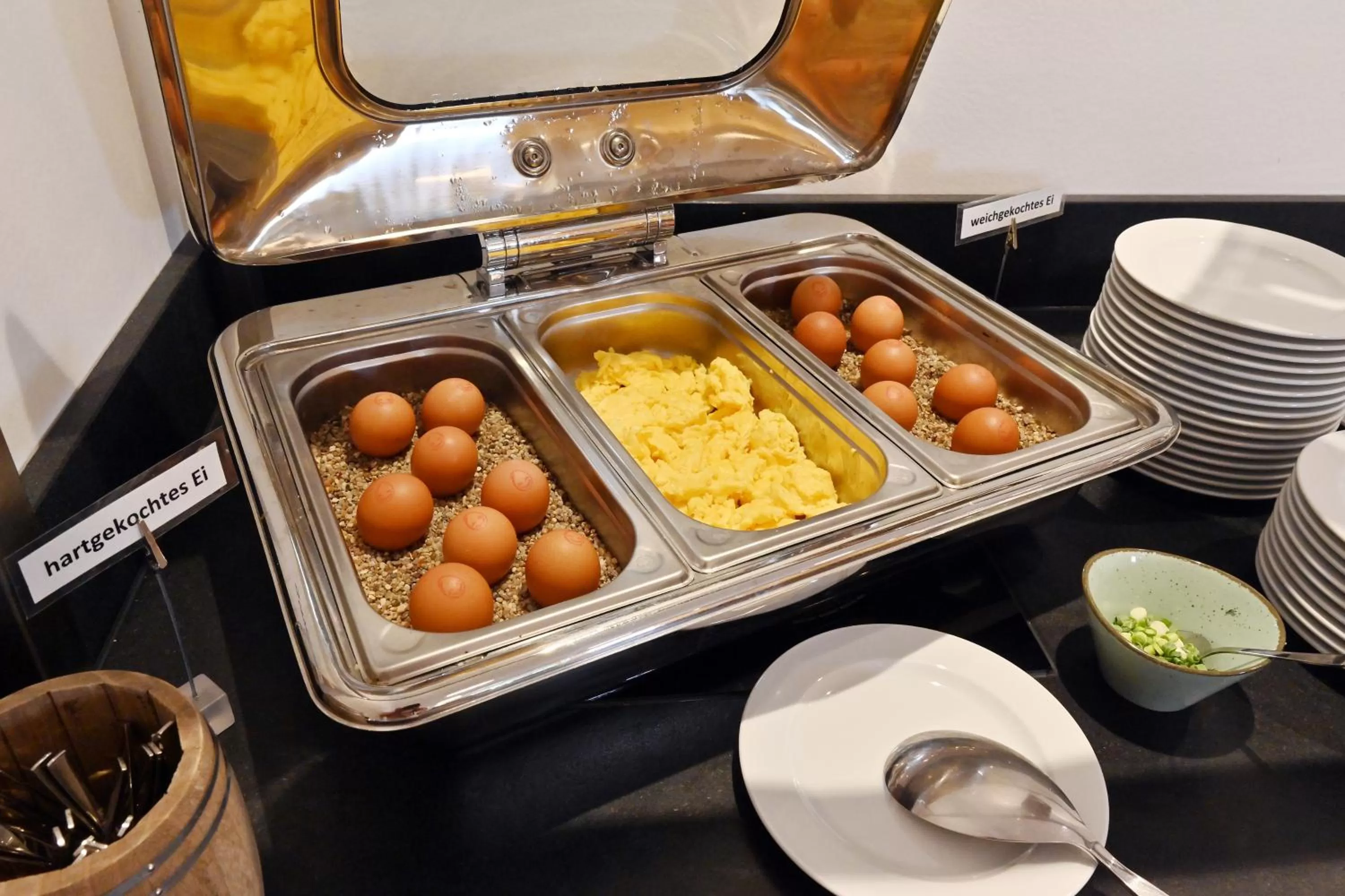 Breakfast in Bethel Hotel zum Weinberg