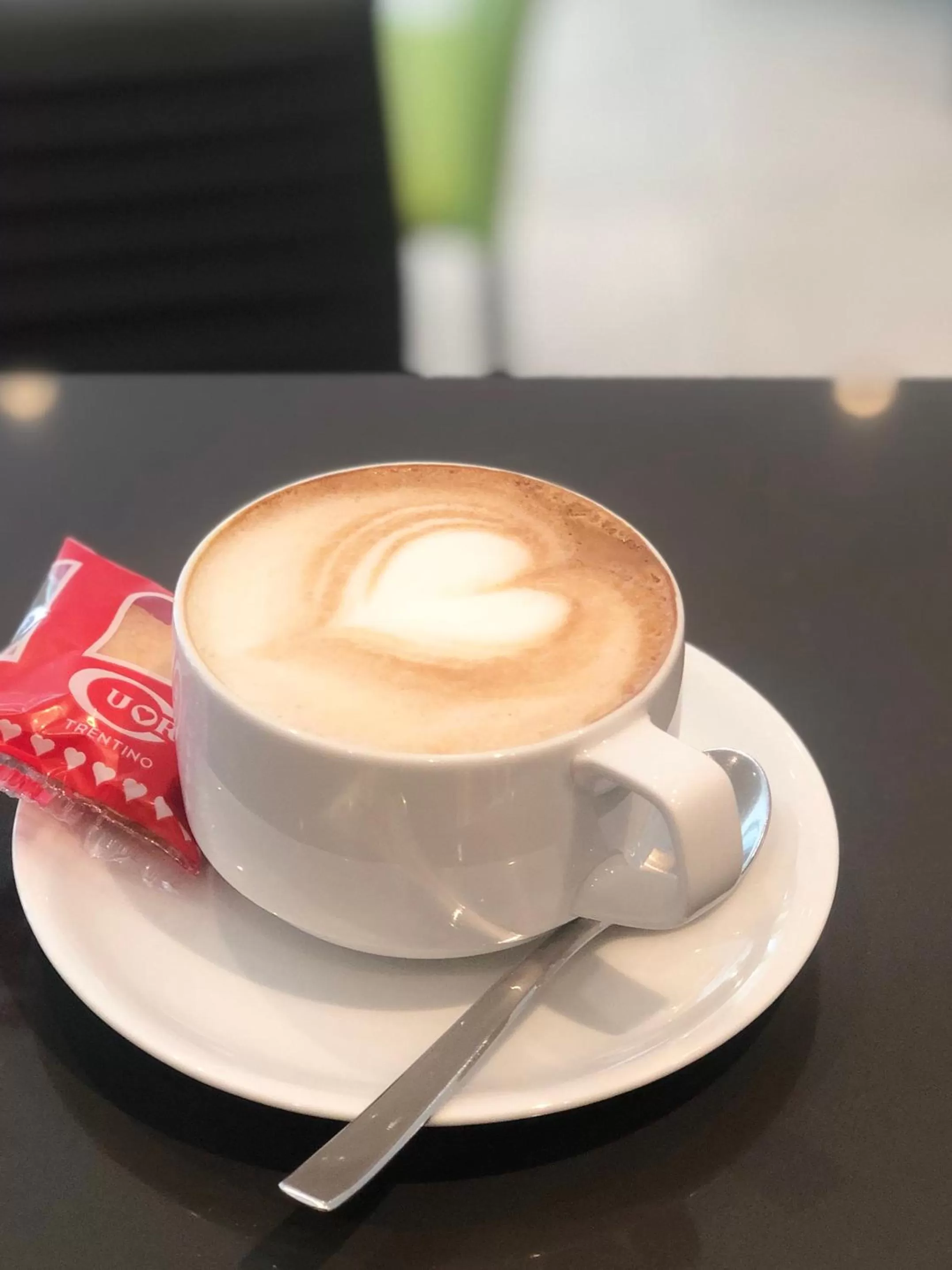 Coffee/tea facilities in Garda Life