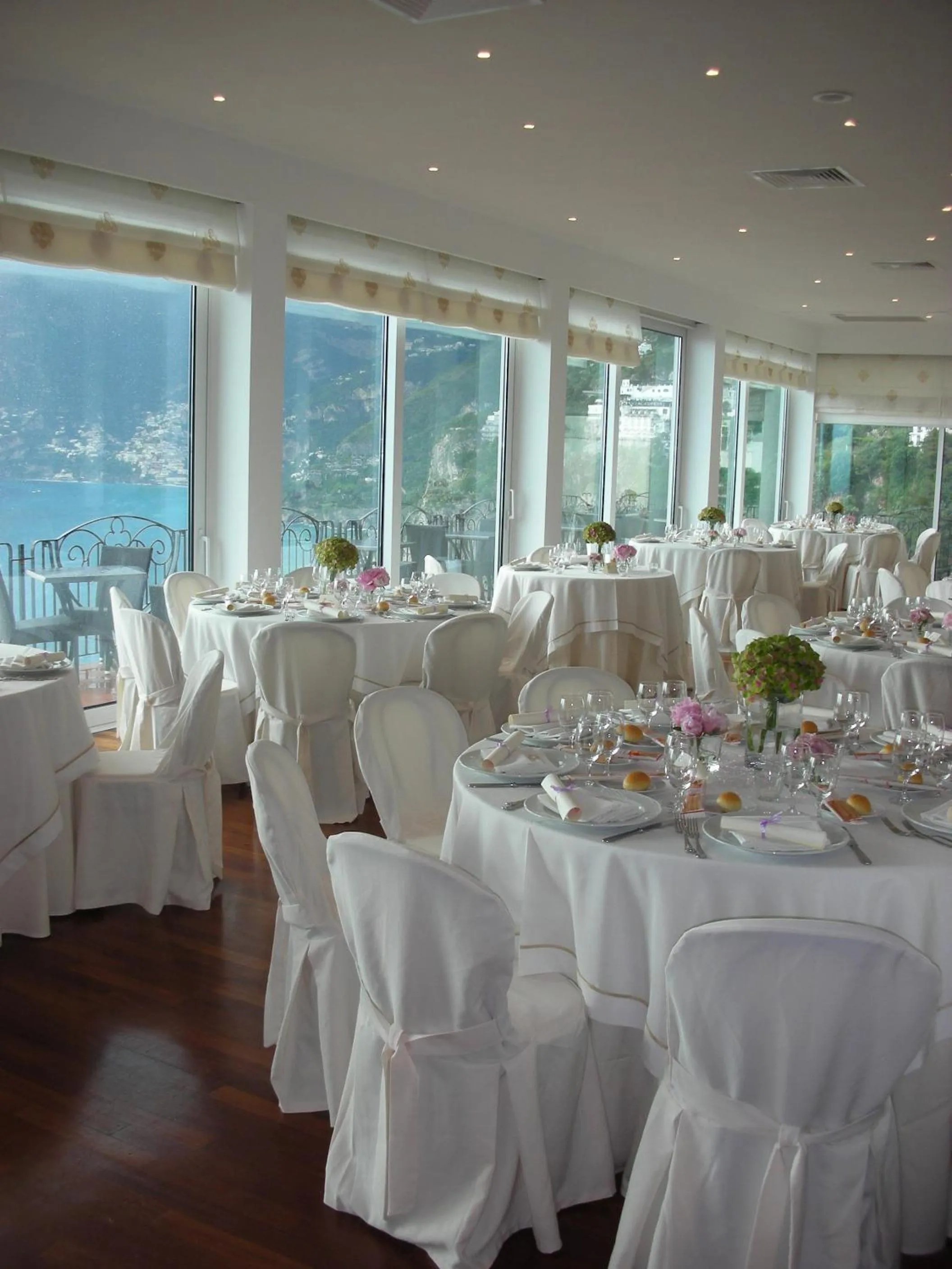 Banquet/Function facilities in Tramonto d'Oro