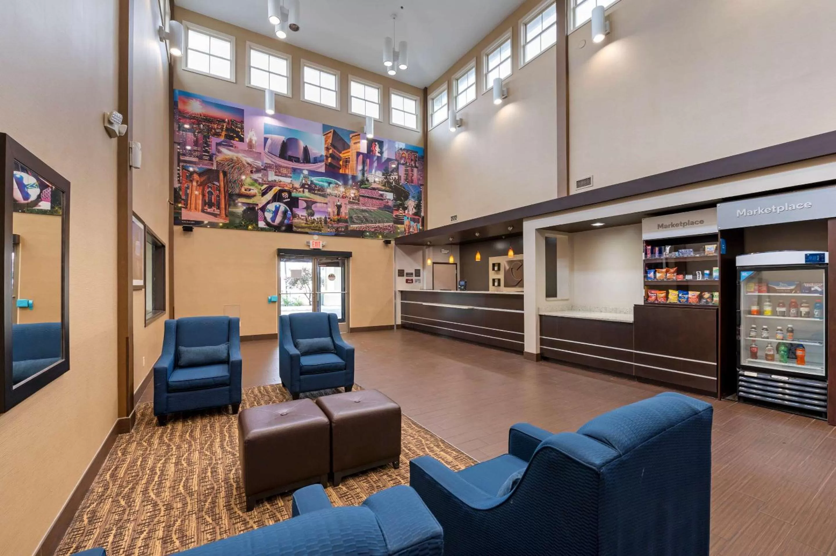 Lobby or reception in Comfort Suites Columbus Expo Center