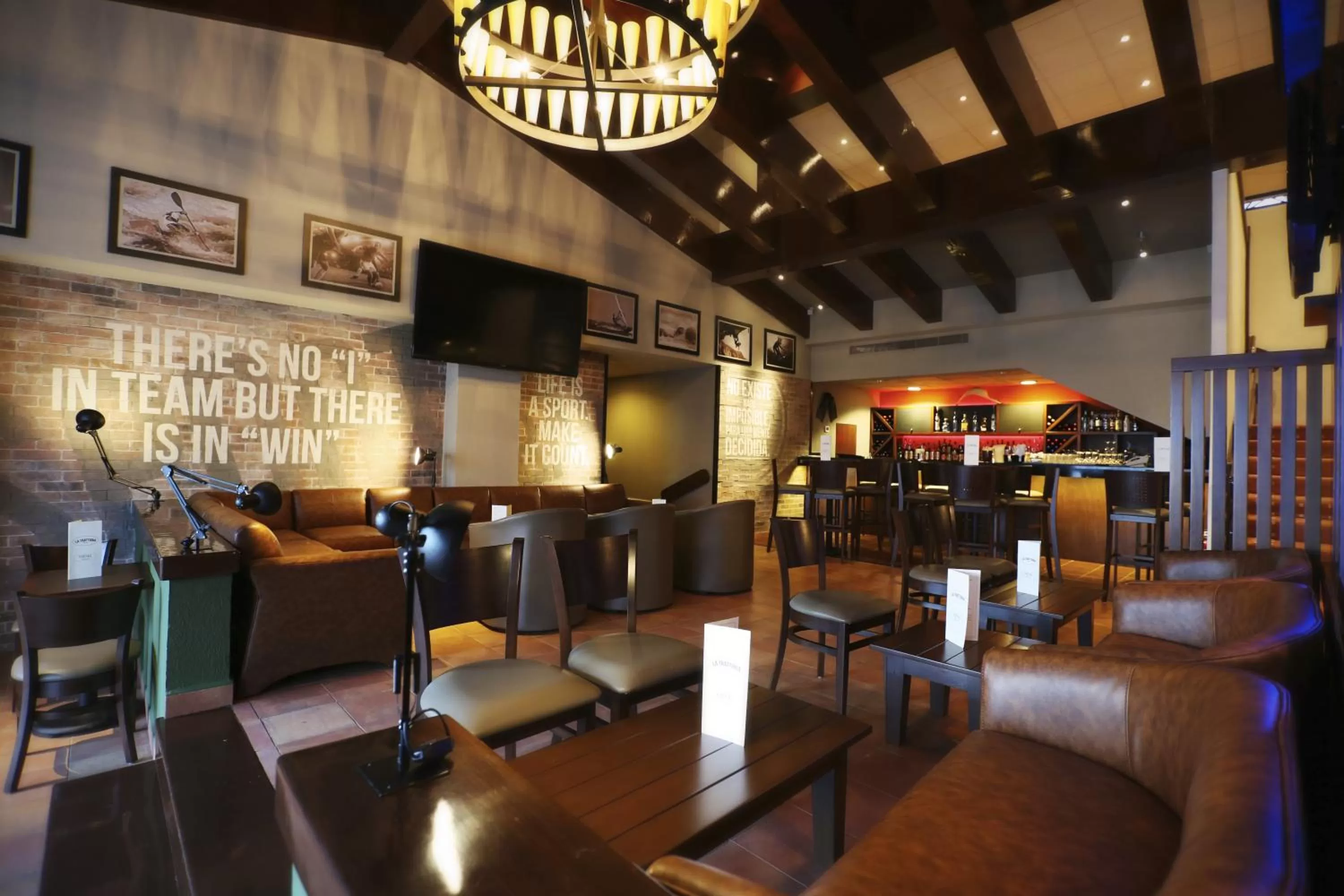 Lounge or bar in The Royal Cancun All Villas Resort